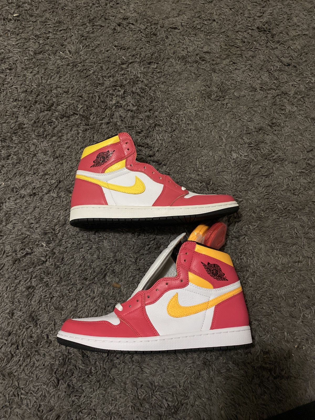 Jordan Brand Jordan 1 Light Fusion Red Size US 11 / EU 44 - 1 Thumbnail