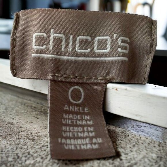 Chicos Chicos Girlfriend 5 Pocket Vintage Inspired Floral Ankle 4 Size 27" / US 4 / IT 40 - 6 Thumbnail