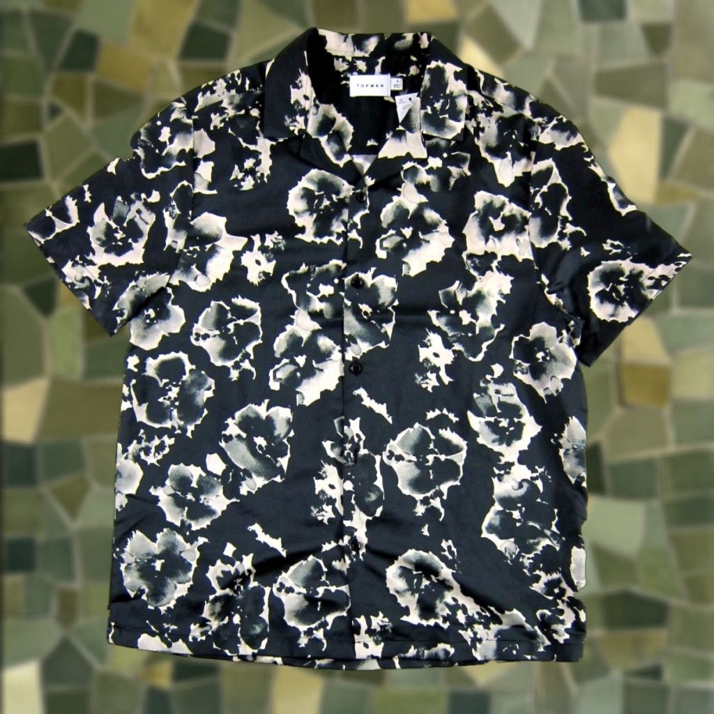 Topshop Topshop Men's Hawaiian Shirt Short Sleeve Collared Button-Up Black Floral NWT Size S Size US S / EU 44-46 / 1 - 1 Thumbnail