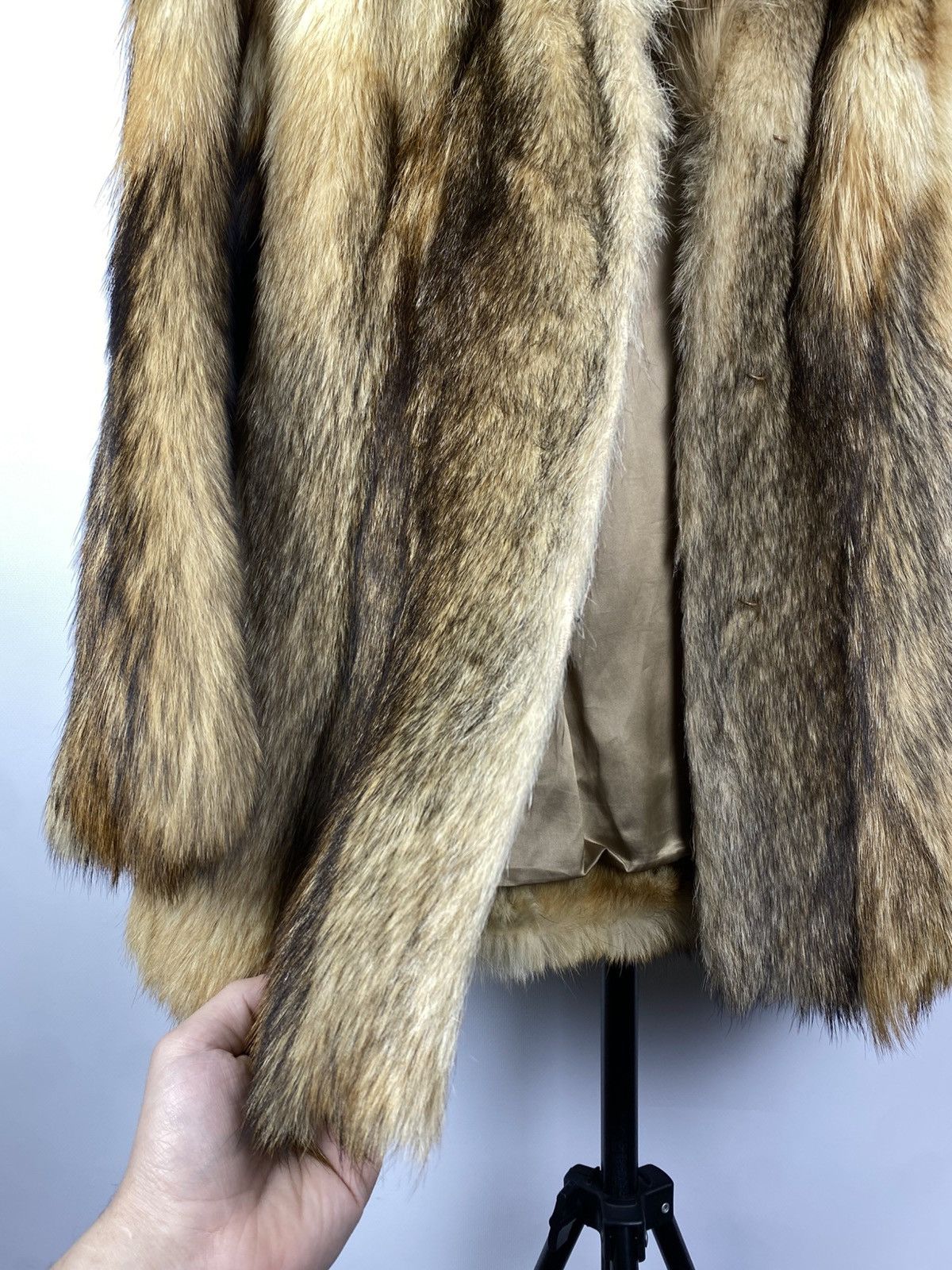 Vintage Rare Vintage 70s/80s fur coat Size M / US 6-8 / IT 42-44 - 9 Thumbnail