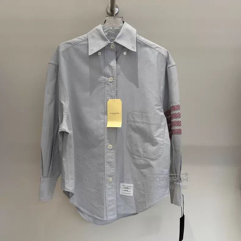 Thom Browne Thom Browne Classic Four Stripe Shirt in Grey Oxford Cloth Size XS / US 0-2 / IT 36-38 - 1 Thumbnail