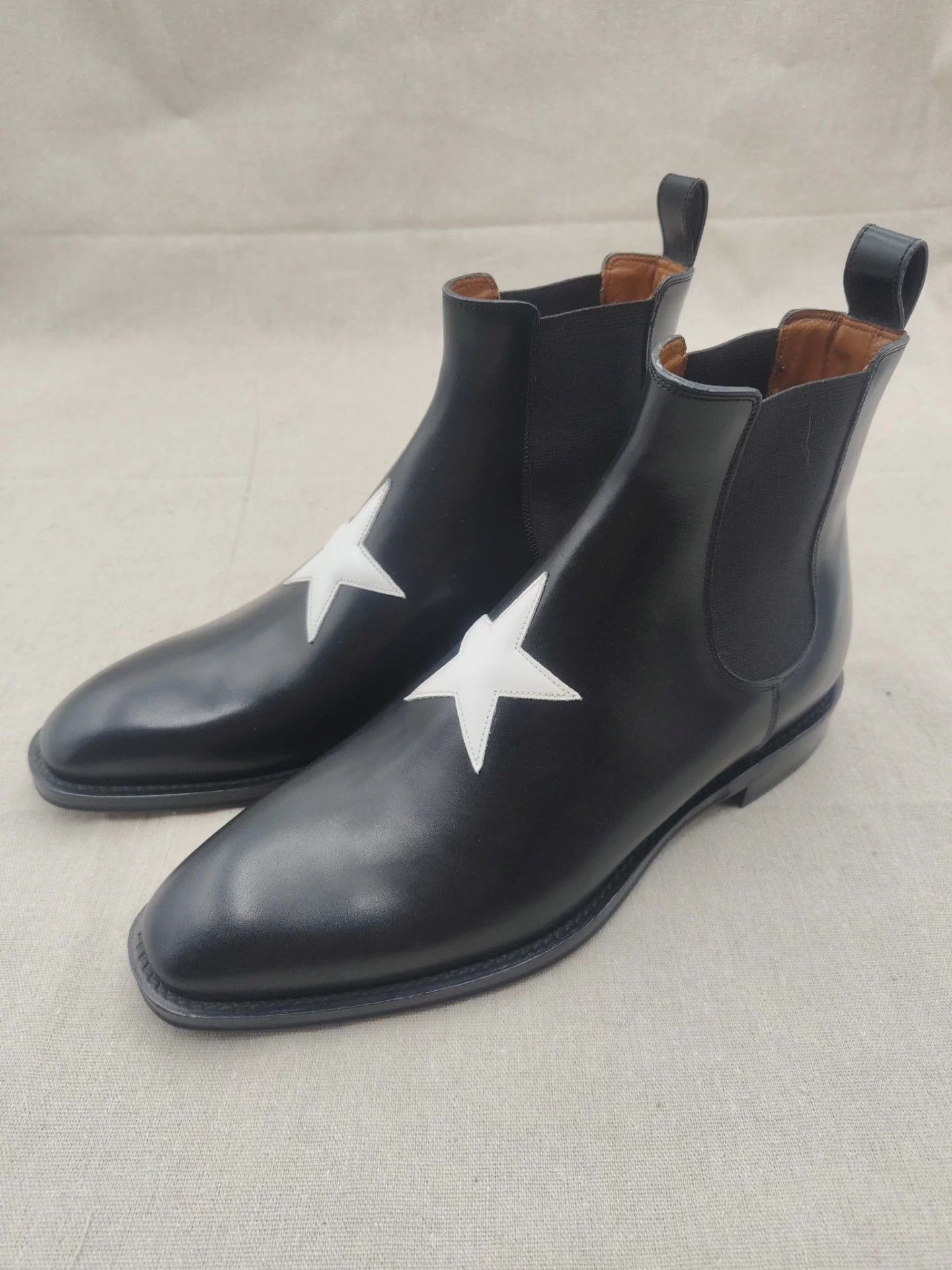 Givenchy Givenchy Men's Classic 5-star All Leather Chelsea Boots Size US 8.5 / IT 38.5 - 2 Thumbnail