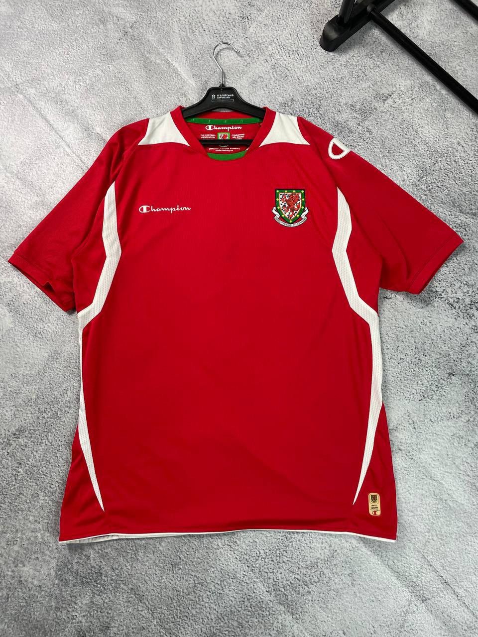 Champion × Vintage 2008-10 Wales Champion Home Shirt Size US XL / EU 56 / 4 - 2 Thumbnail