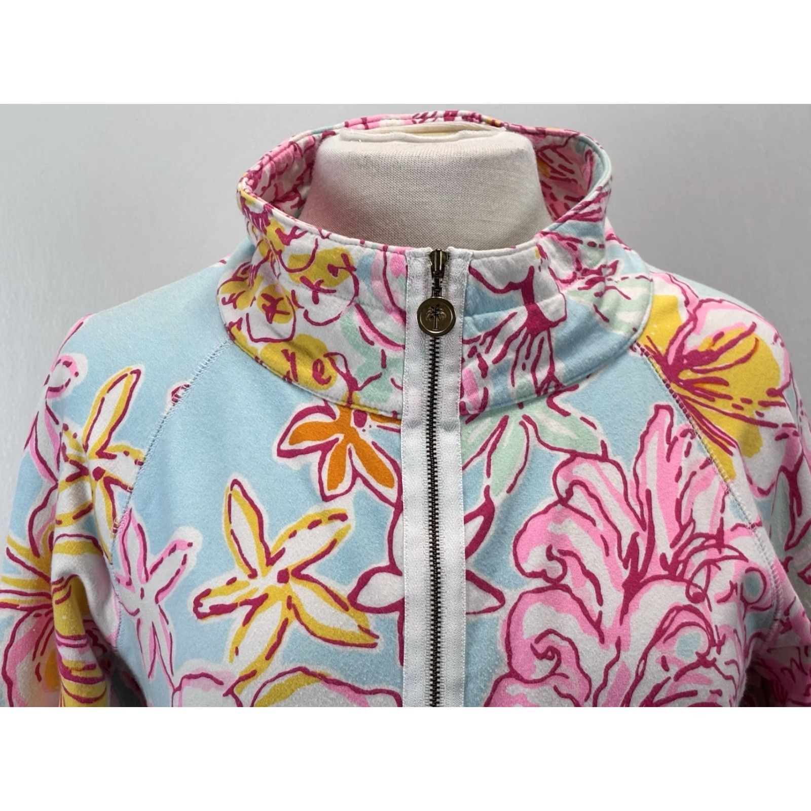 Lilly Pulitzer Lilly Pulitzer Floral 3/4 Zip Popover Top Breakwater Blue Medium Womens Size M / US 6-8 / IT 42-44 - 5 Thumbnail