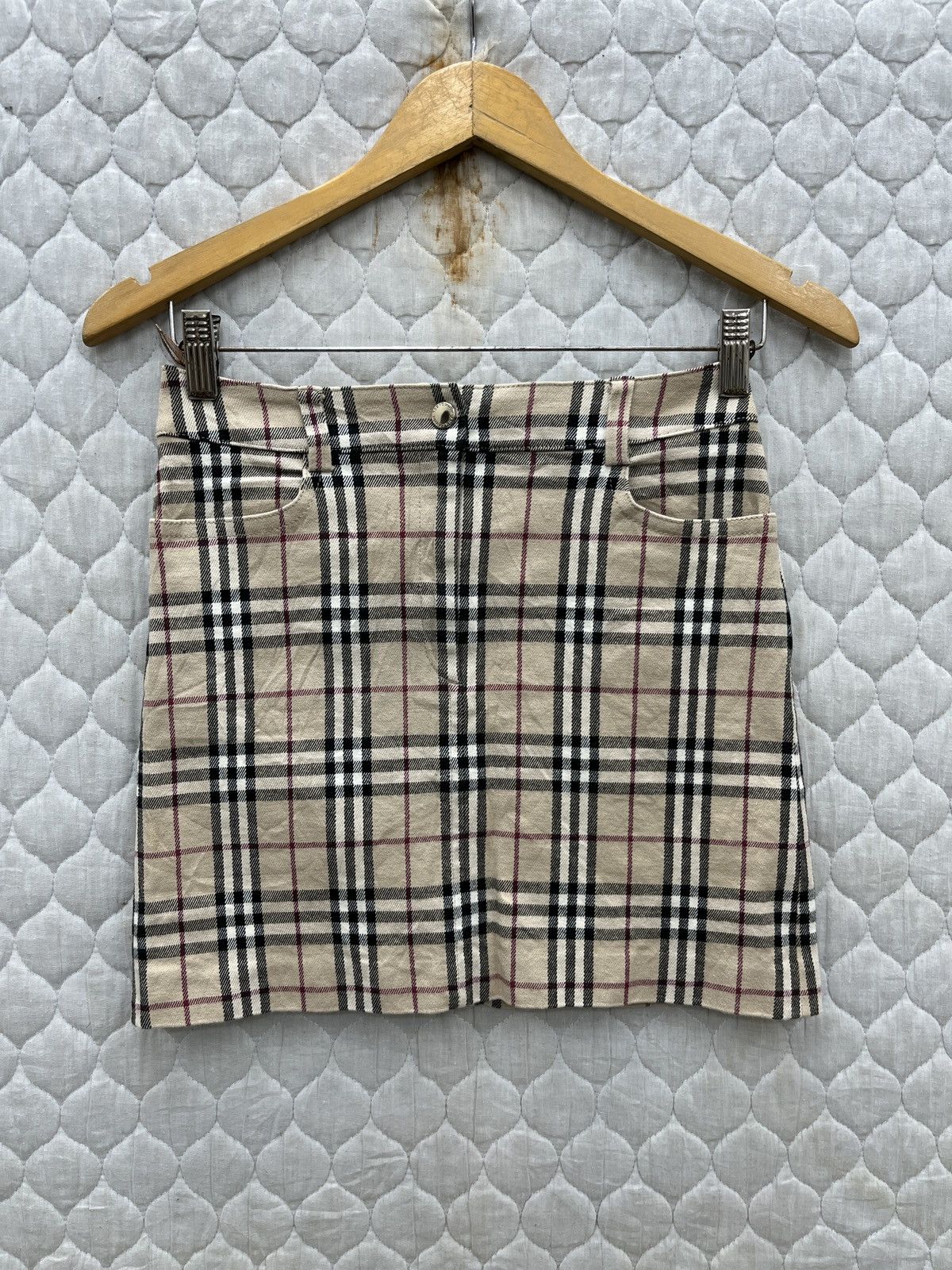 image of Steals Burberry Nova Check Mini Skirts 4 Pocket, Women's (Size 27)