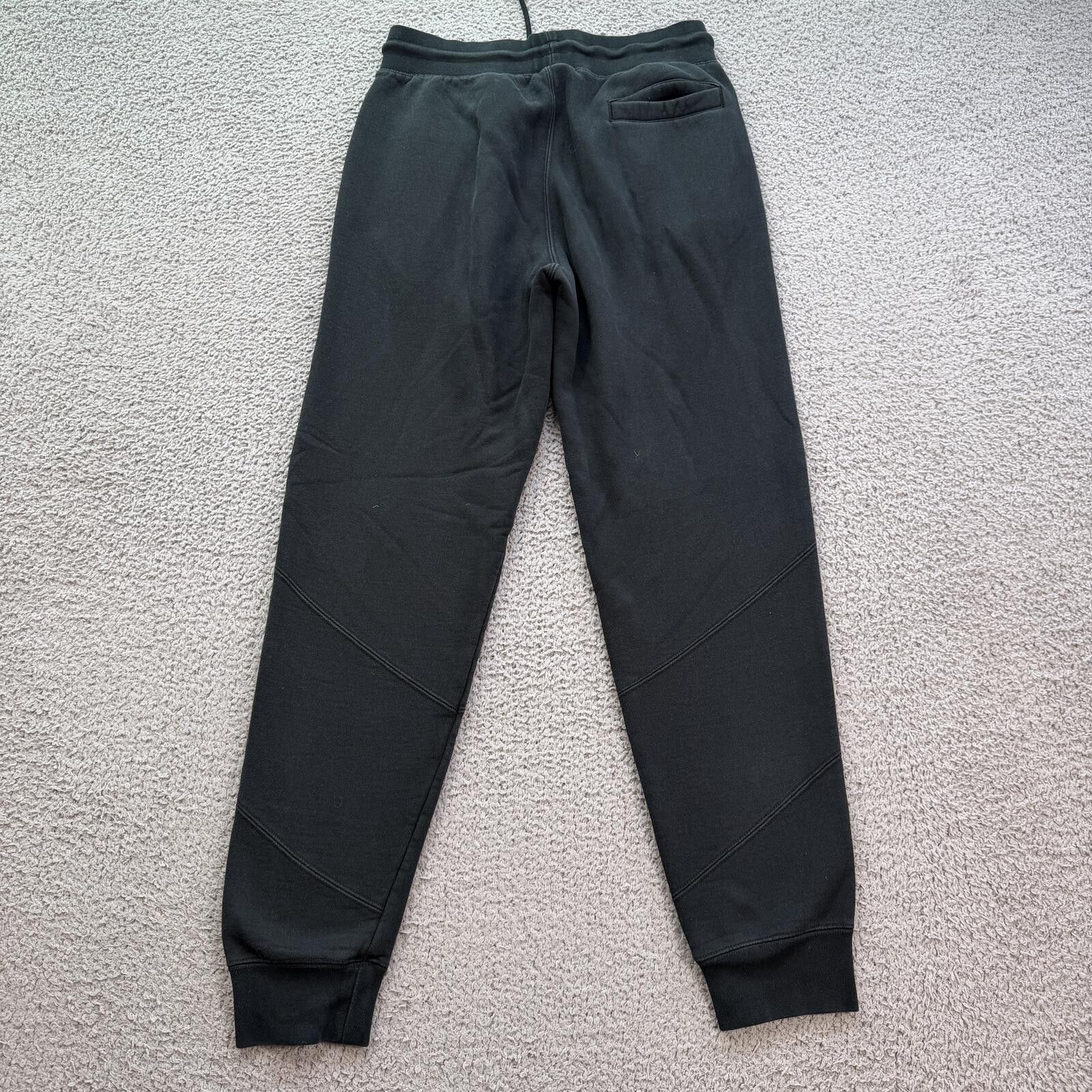 Jordan Brand Jordan Black Fleece Joggers Standard Fit Sweatpants Mens XS Size US 28 / EU 44 - 2 Thumbnail