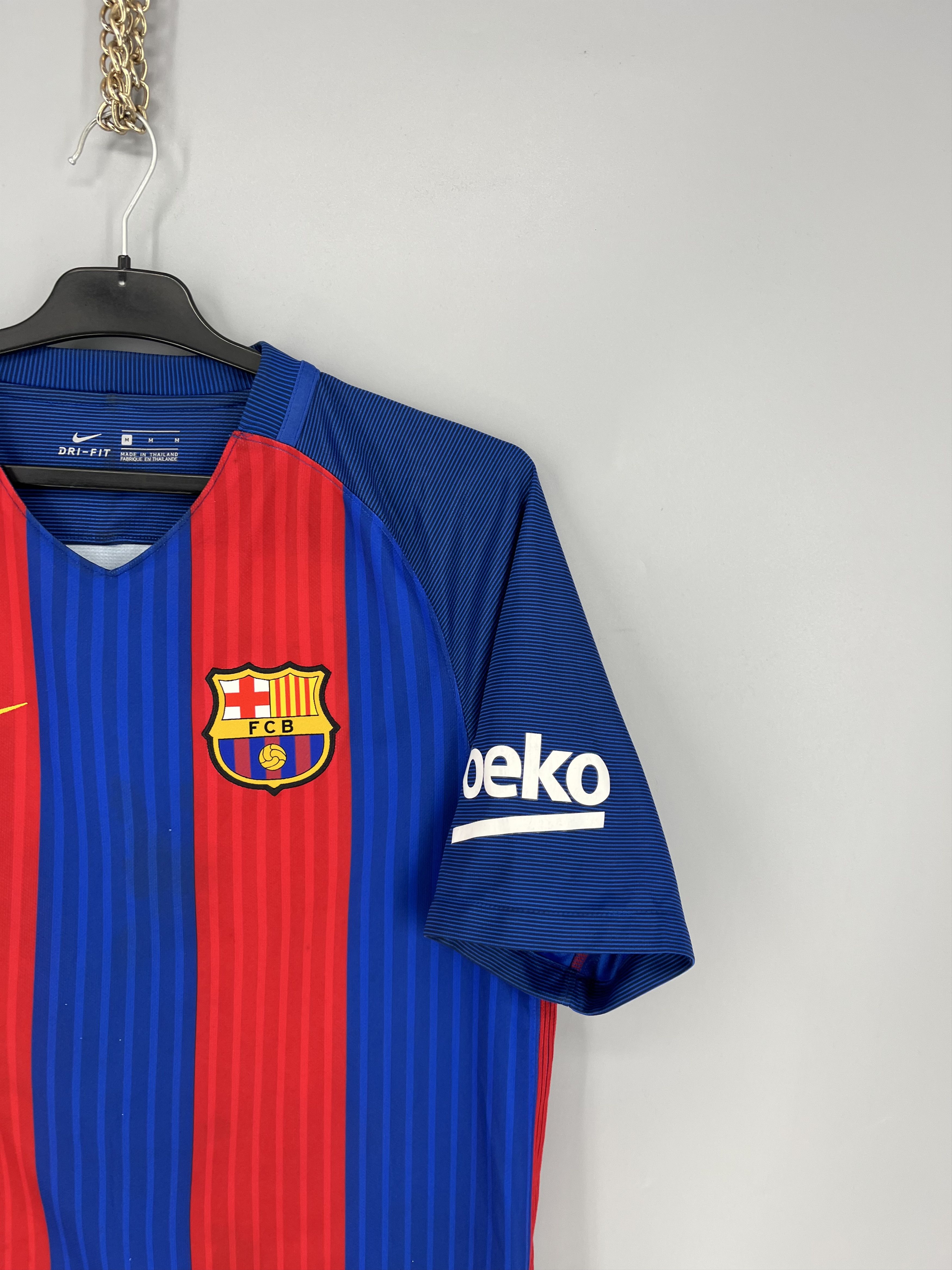 Vintage FC Barcelona Nike 2016 2017 Soccer Jersey Home Football Size US M / EU 48-50 / 2 - 5 Thumbnail
