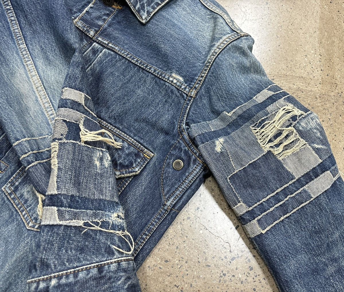 Mastermind Japan Mastermind Japan MMJ 11ss Radiance 13oz Damaged Denim Jacket Size US M / EU 48-50 / 2 - 7 Thumbnail
