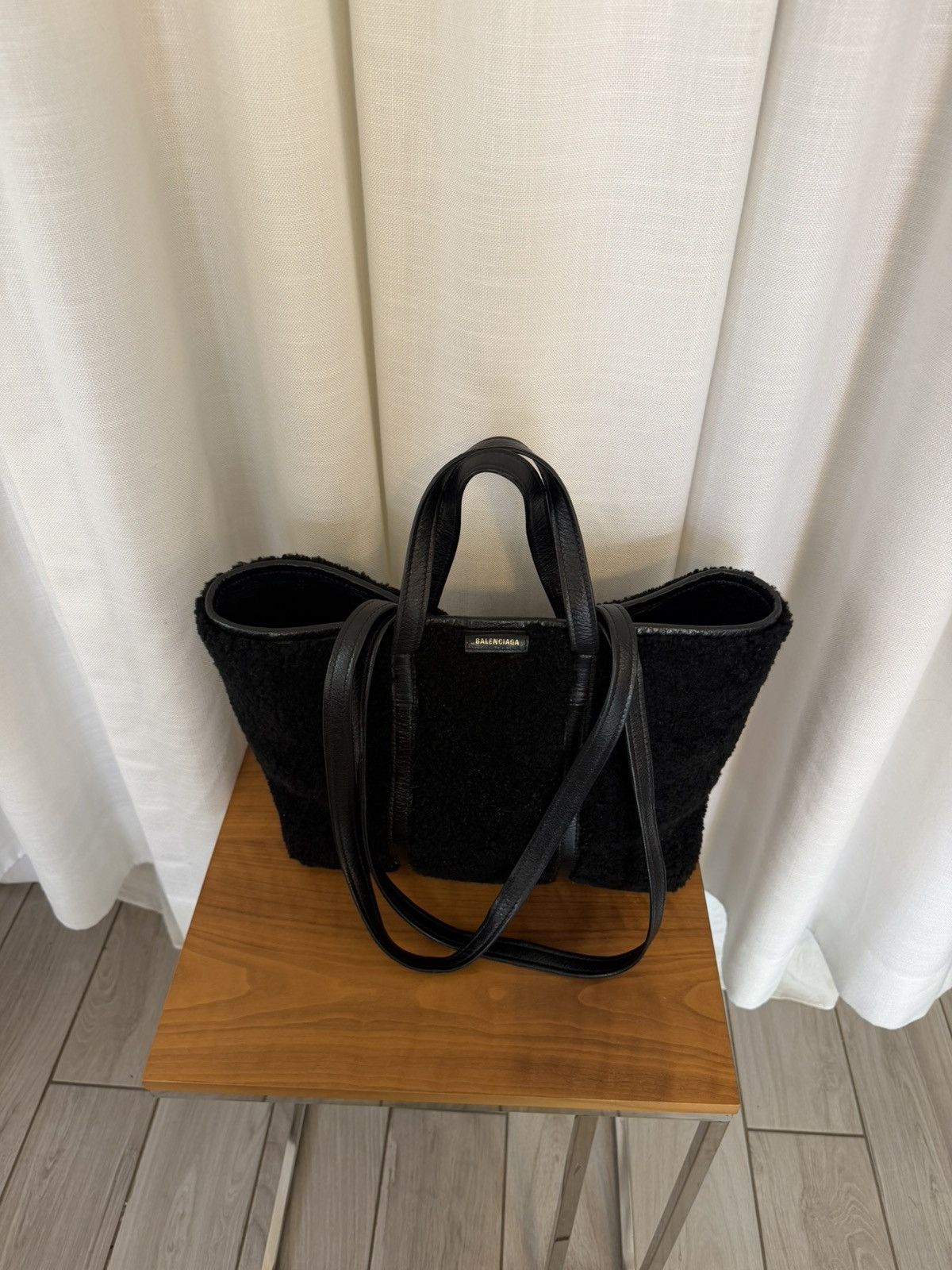 Balenciaga Balenciaga Black Shearling Barbes Tote Bag Size ONE SIZE - 4 Thumbnail