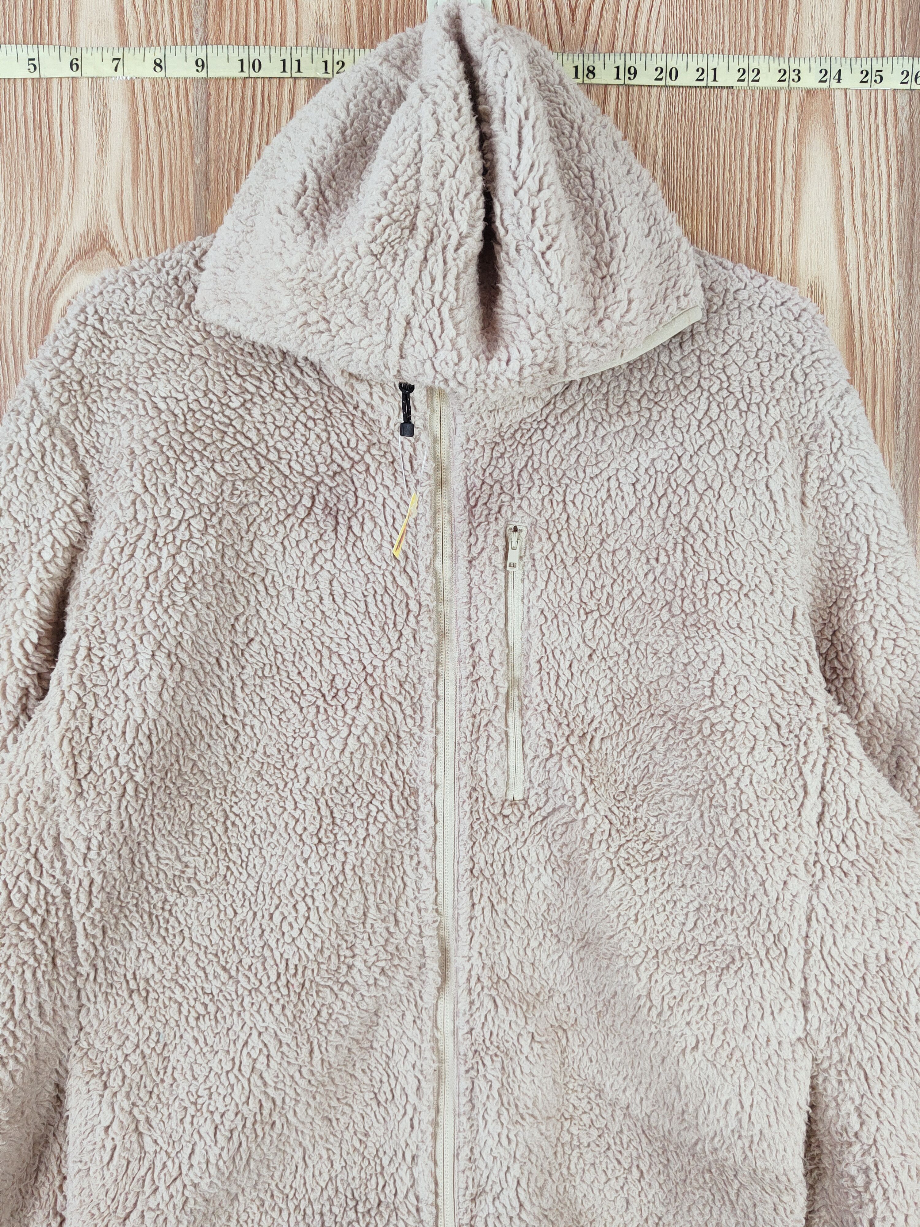 Japanese Brand Uniqlo Beige fleece Fur Knitwear Hoodie Sweaters #W725 Size US XL / EU 56 / 4 - 2 Thumbnail