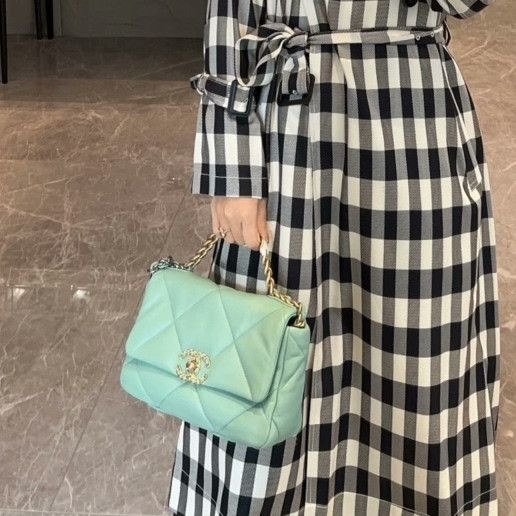 Chanel Pre-loved Bag Very good condition Size ONE SIZE - 1 Thumbnail