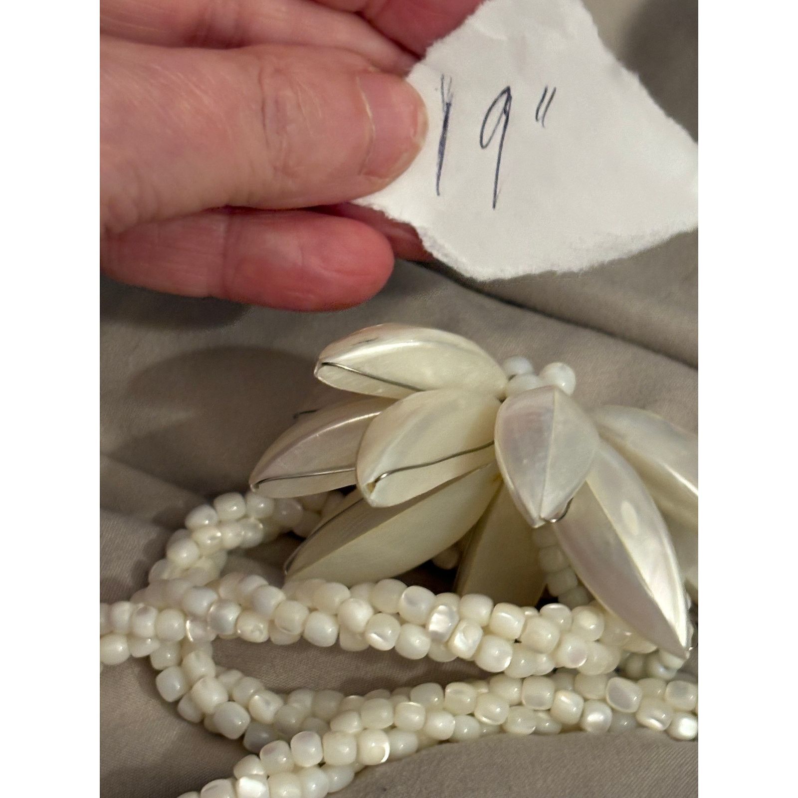 Other Vintage Mother of Pearl Flower Necklace White Beaded 19" Size ONE SIZE - 11 Thumbnail