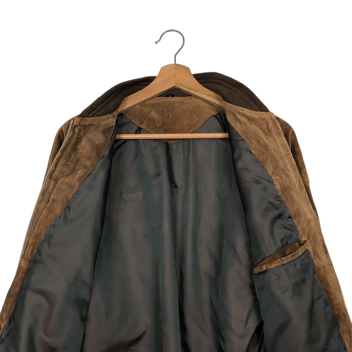 Japanese Brand 90s Suede Genuine Leather MA-1 Style Bomber Issey Miyake Size US L / EU 52-54 / 3 - 15 Thumbnail