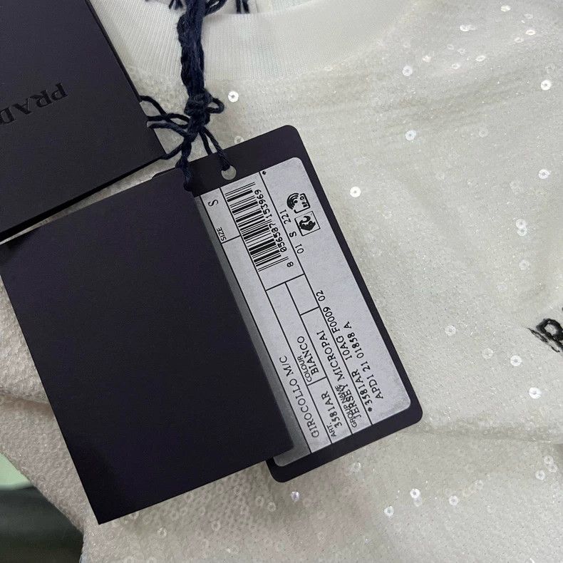 Prada Prada Sequin logo short sleeves 2502-Nextarrow Size US S / EU 44-46 / 1 - 5 Thumbnail