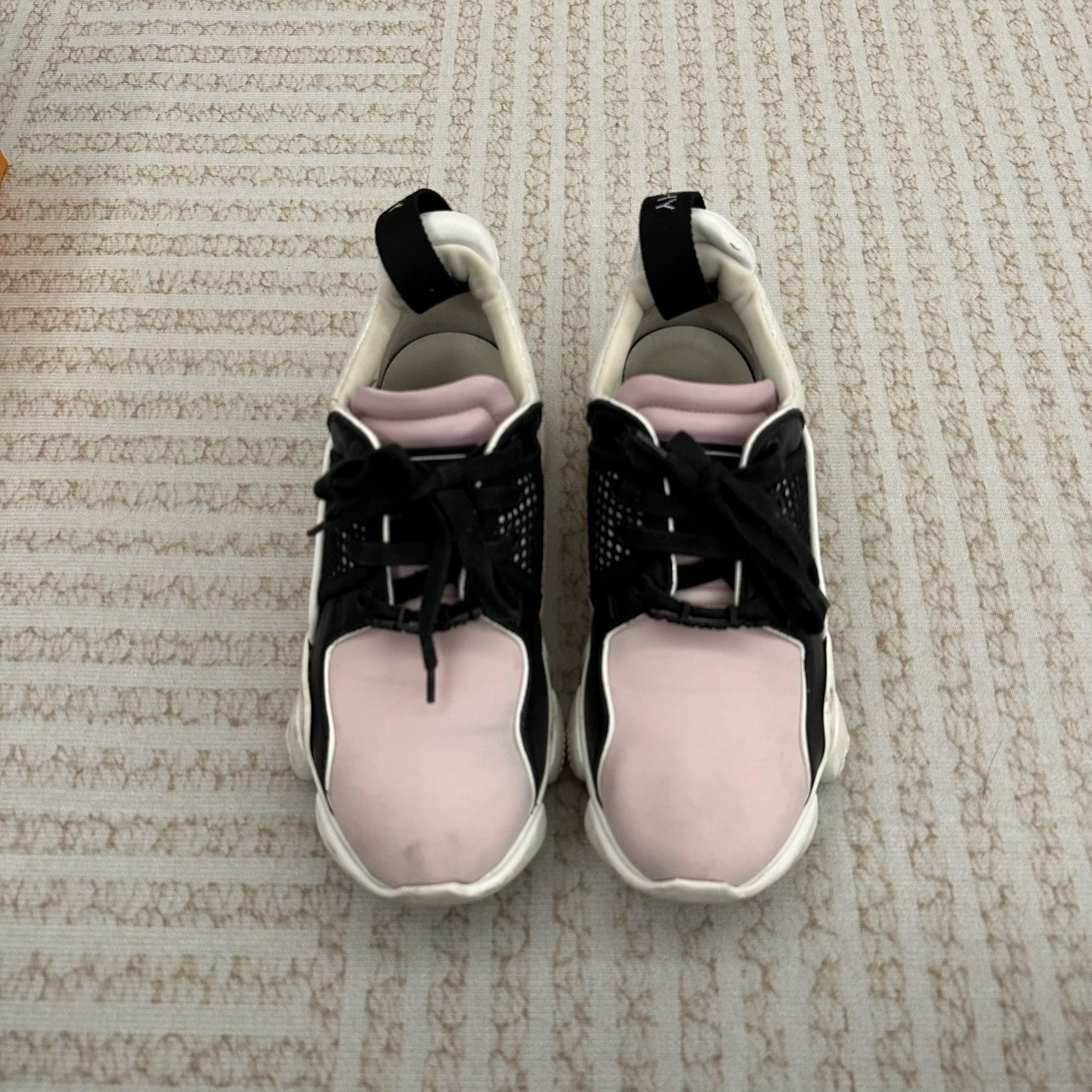 Givenchy givenchy chunky dad sneakers in black and pink Size US 7 / EU 40 - 2 Thumbnail