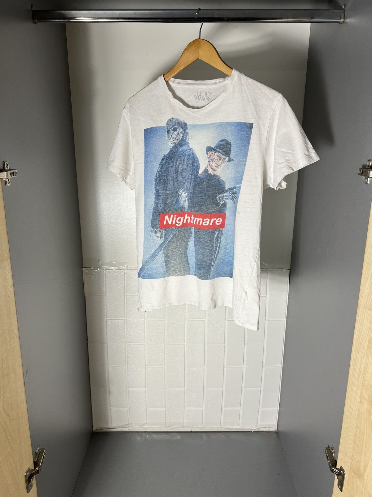 Cartoon Network VINTAGE FREDDY & JASON MOVIE RETRO T-SHIRT SKULL Y2K 90s USA Size US L / EU 52-54 / 3 - 2 Thumbnail