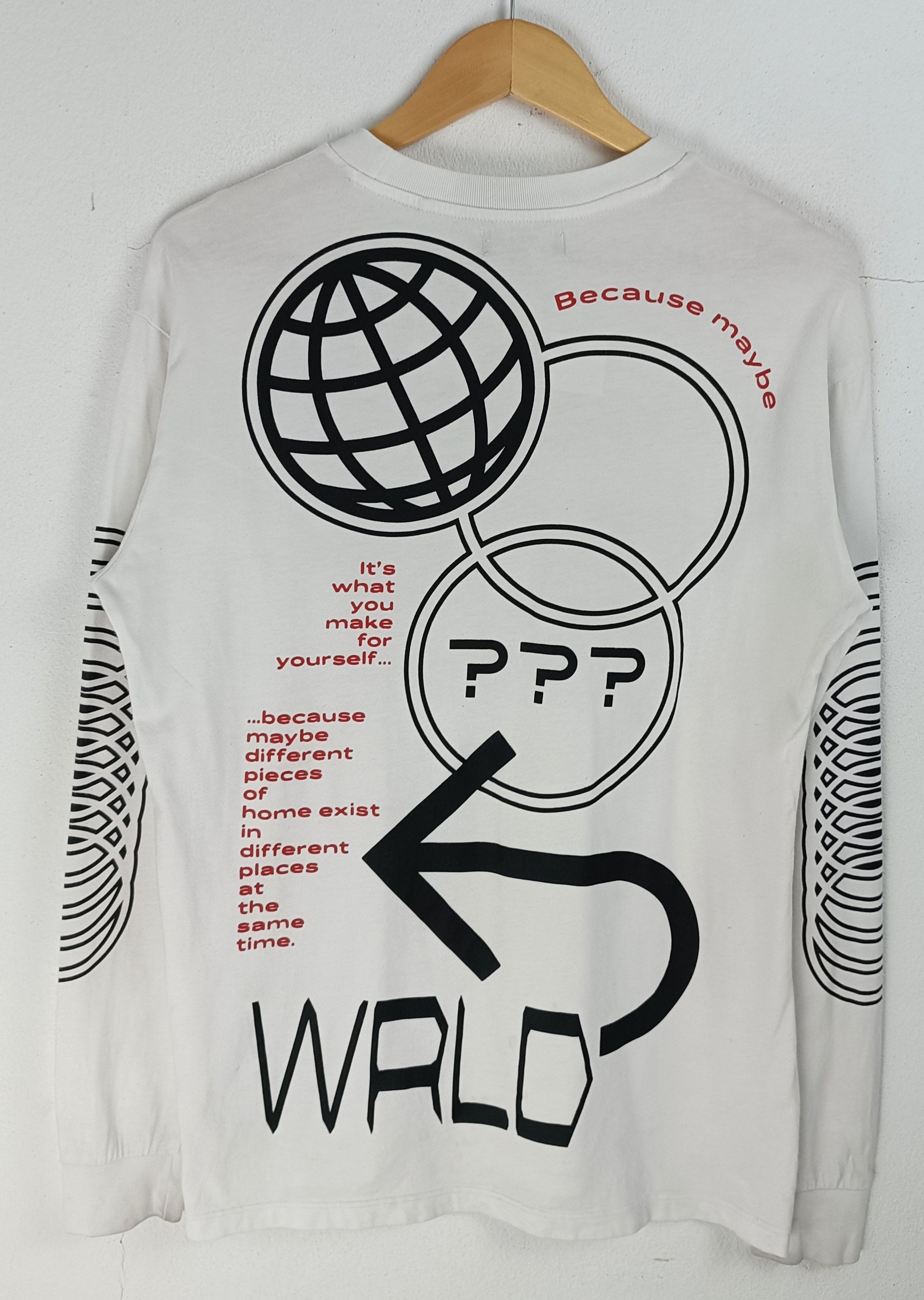 Japanese Brand VINTAGE BERSHKA DISCOVERY RARE DESIGN NASA SPACE TEE Size US M / EU 48-50 / 2 - 4 Thumbnail