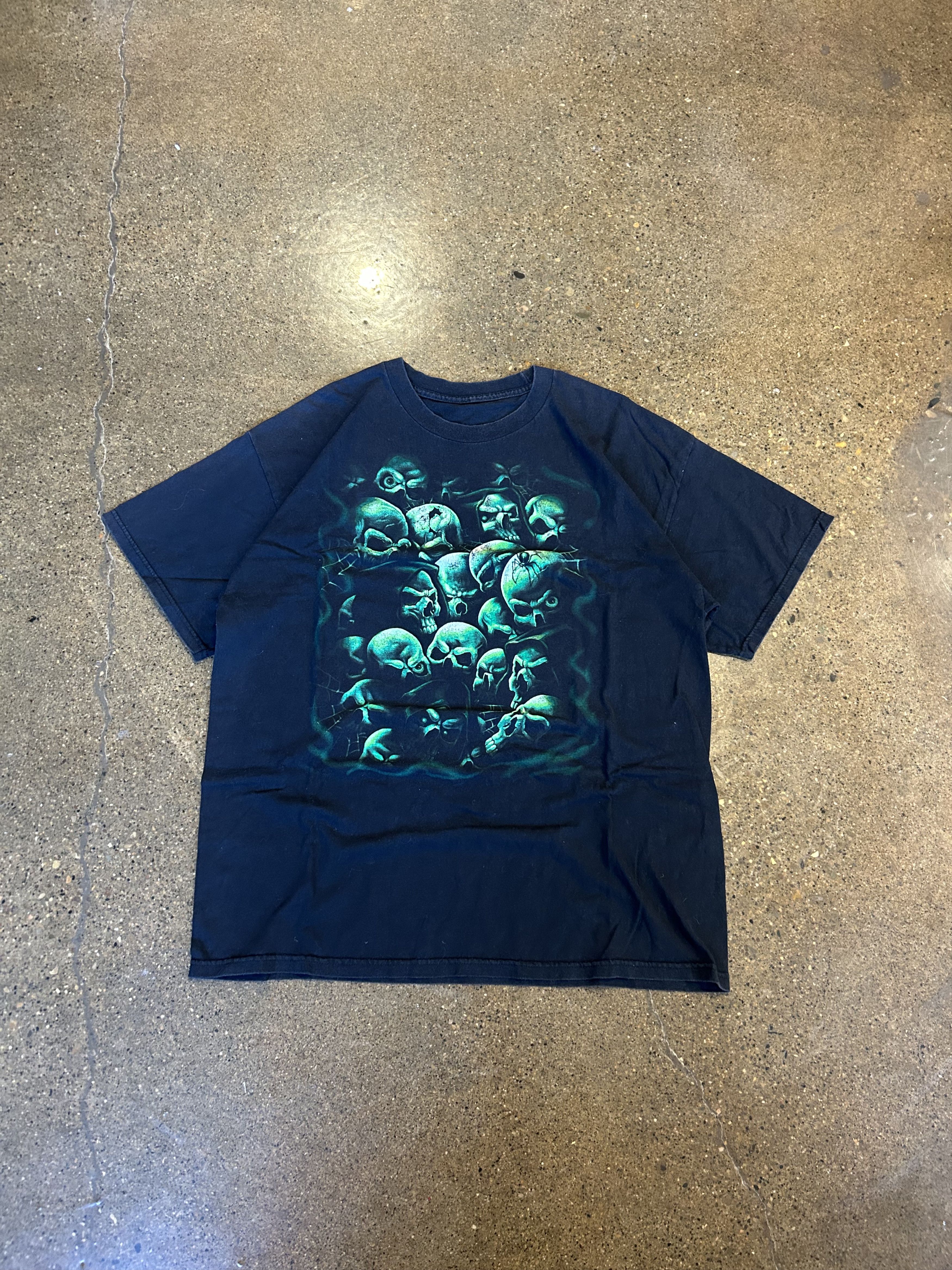 Other × Vintage Vintage 90s Green Skull Grunge T Shirt Men’s XL Size US XL / EU 56 / 4 - 1 Thumbnail