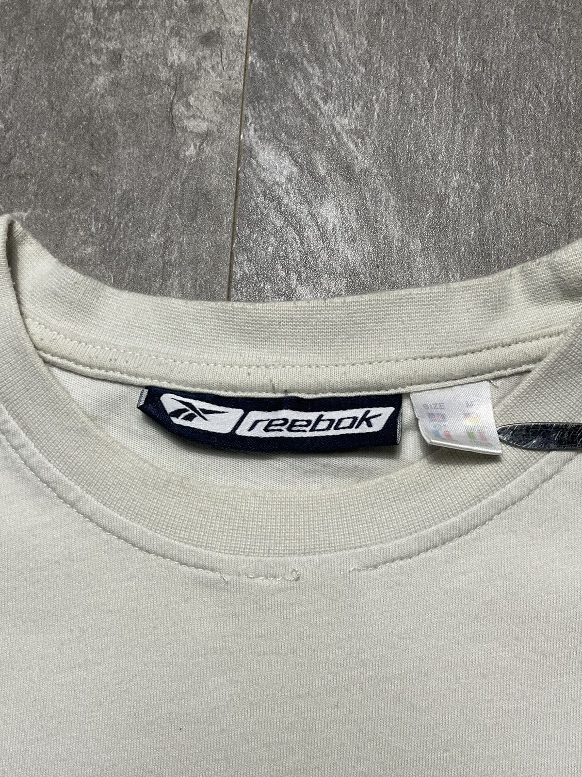 Reebok Vintage Reebok Y2k 90s Style Big Logo Beige Tee Shirt Polo Size US M / EU 48-50 / 2 - 4 Thumbnail