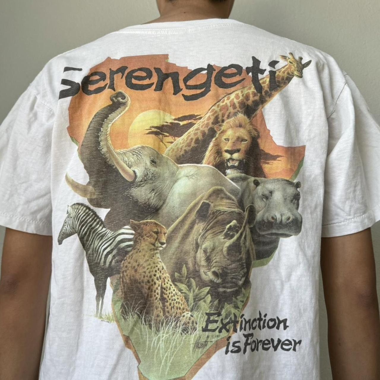 Vintage Vintage Serengeti 1990s Graphics White Tee Shirt Size US L / EU 52-54 / 3 - 3 Thumbnail