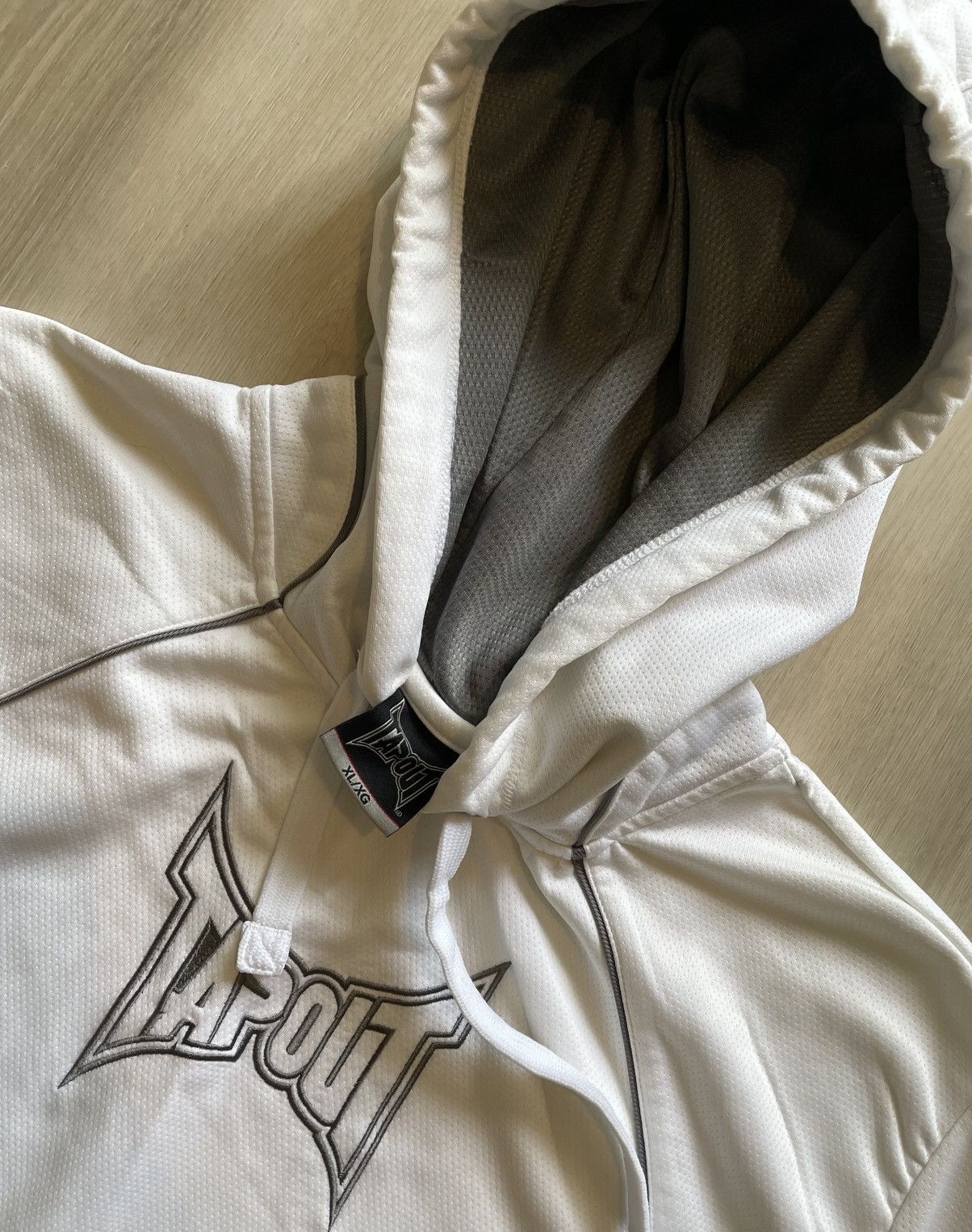 Tapout Vintage Y2K Grunge MMA Tapout Embroidered Logo Hoodie Sz XL Size US XL / EU 56 / 4 - 2 Thumbnail