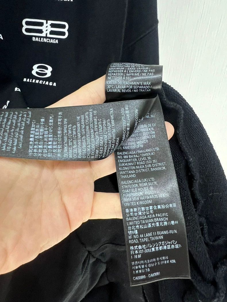 Balenciaga balenciaga black logo sweatshirt size L Size US L / EU 52-54 / 3 - 5 Thumbnail