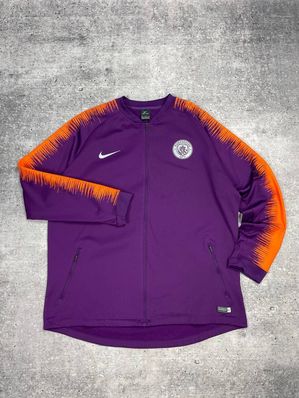 Nike Vintage Nike Y2K Manchester City Reflective Logo Zip Olympic Size US XXL / EU 58 / 5 - 1 Thumbnail