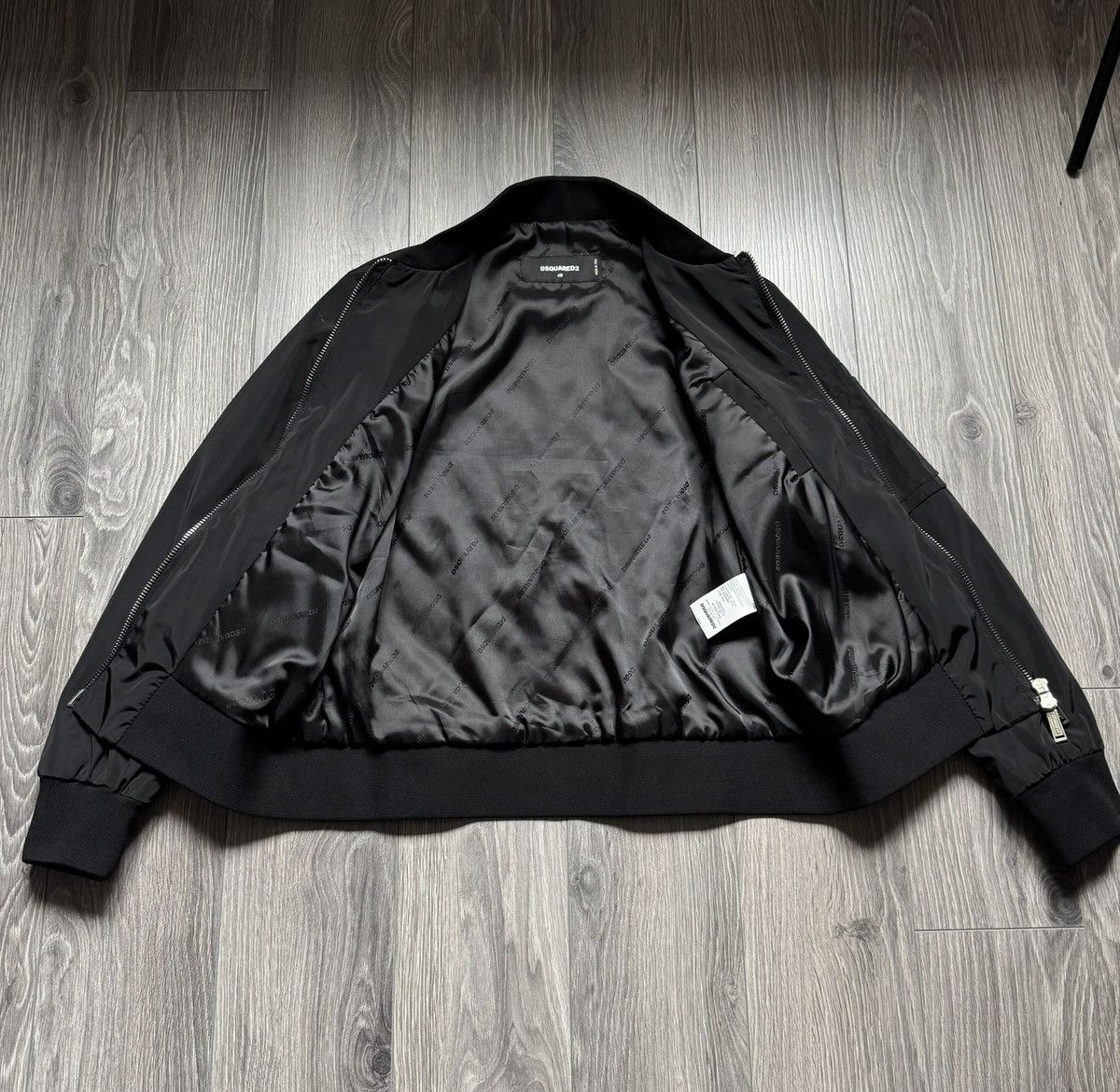 Dsquared2 Dsquared2 Light Short Jacket in 48(M) Embroided Logo Size US M / EU 48-50 / 2 - 10 Thumbnail