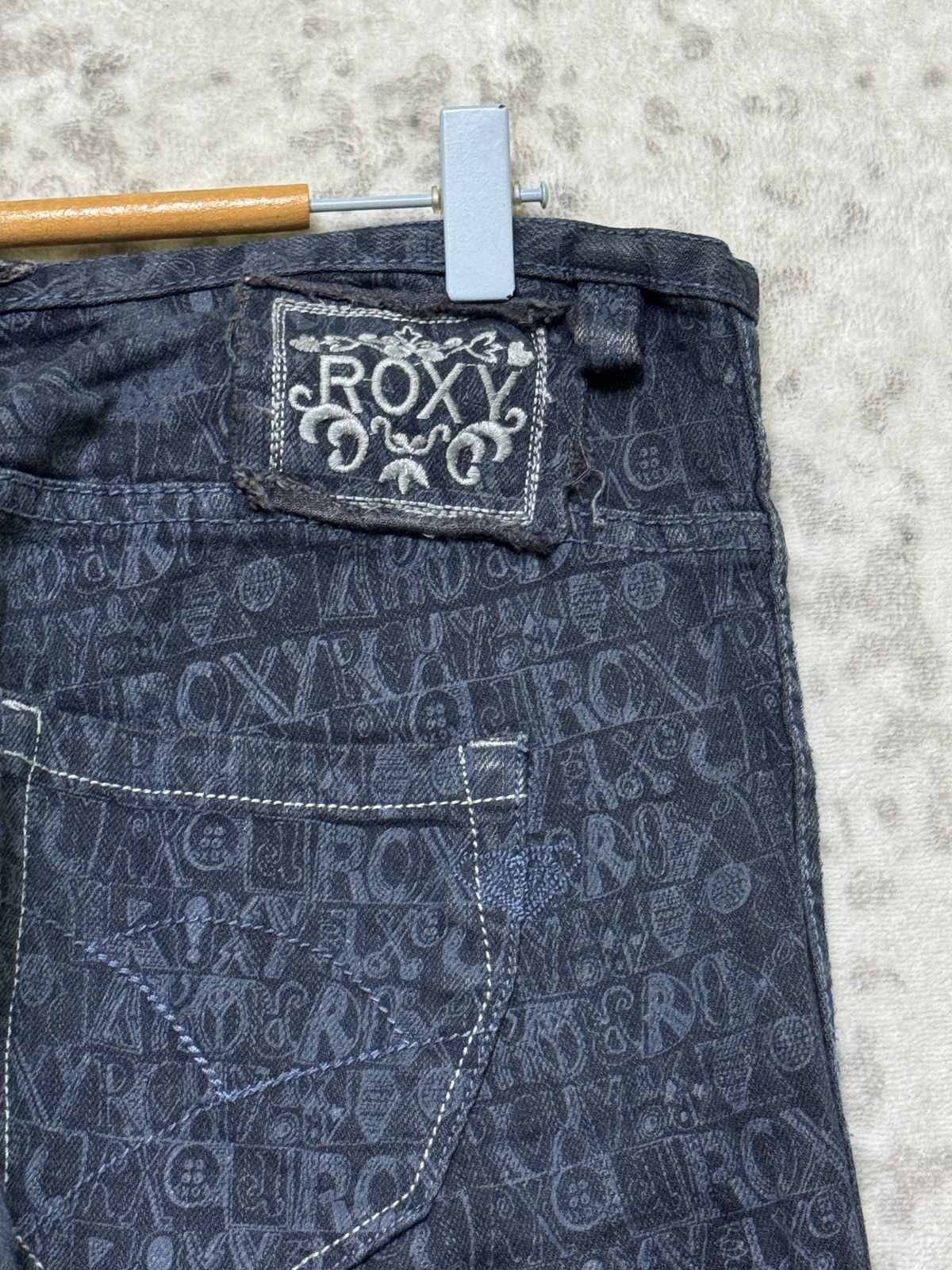 Quicksilver Vintage Roxy Monogram Graphic Bush Pants Low Rise Denim Size 32" / US 10 / IT 46 - 14 Thumbnail