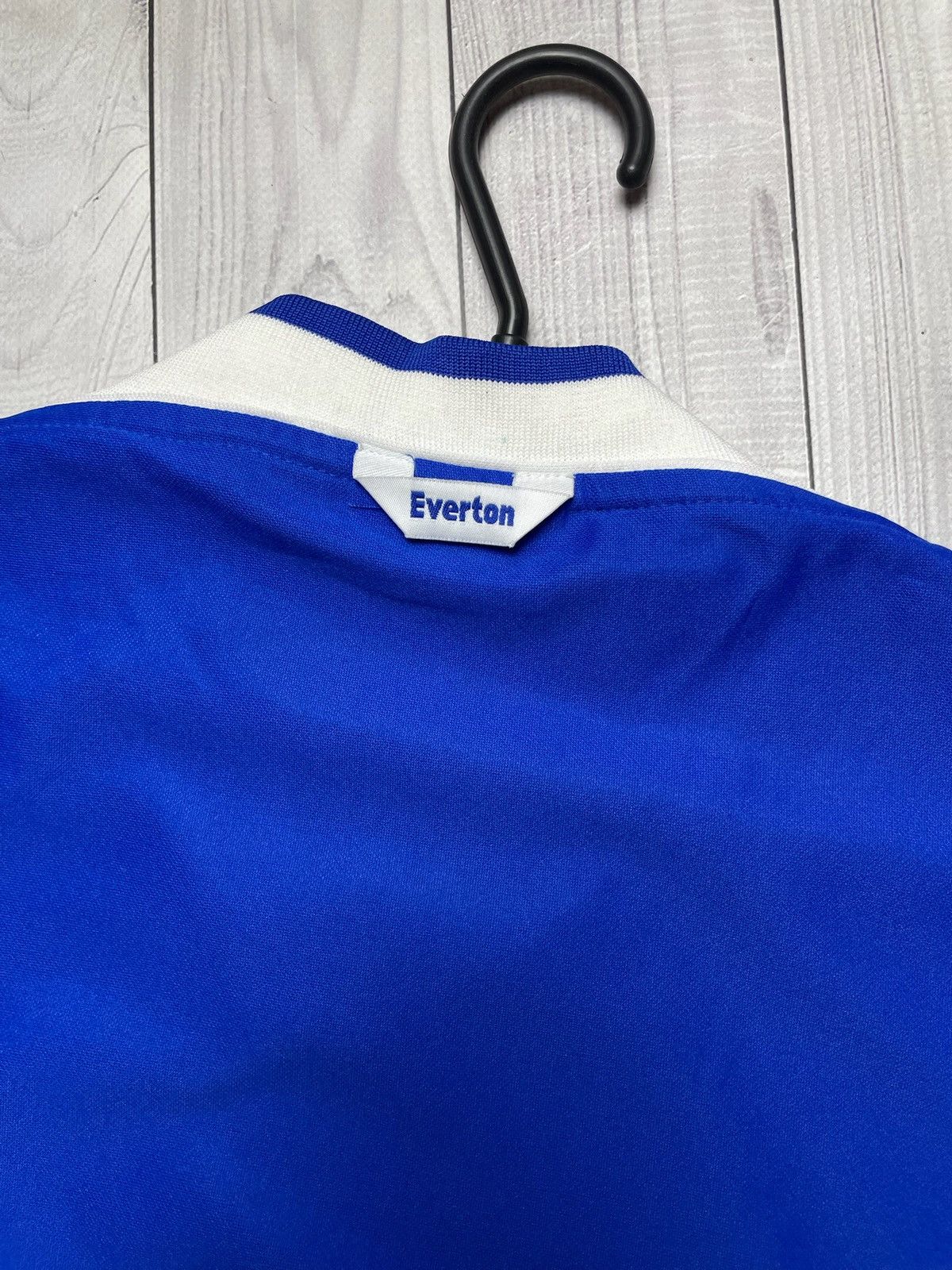 Umbro × Vintage Vintage Umbro Everton soccer jersey size XL logo Size US L / EU 52-54 / 3 - 8 Thumbnail