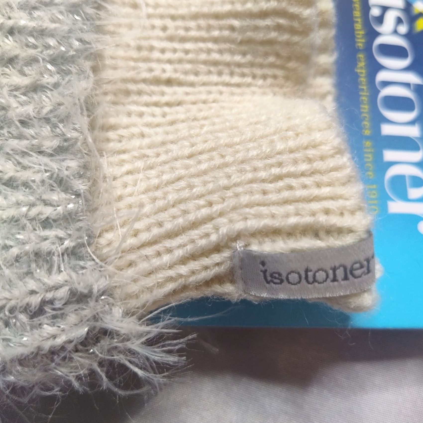 Vintage VINTAGE? no — ISOTONER Women One Size Ivory Acrylic Blend Lined Gloves NEW Size ONE SIZE - 4 Thumbnail