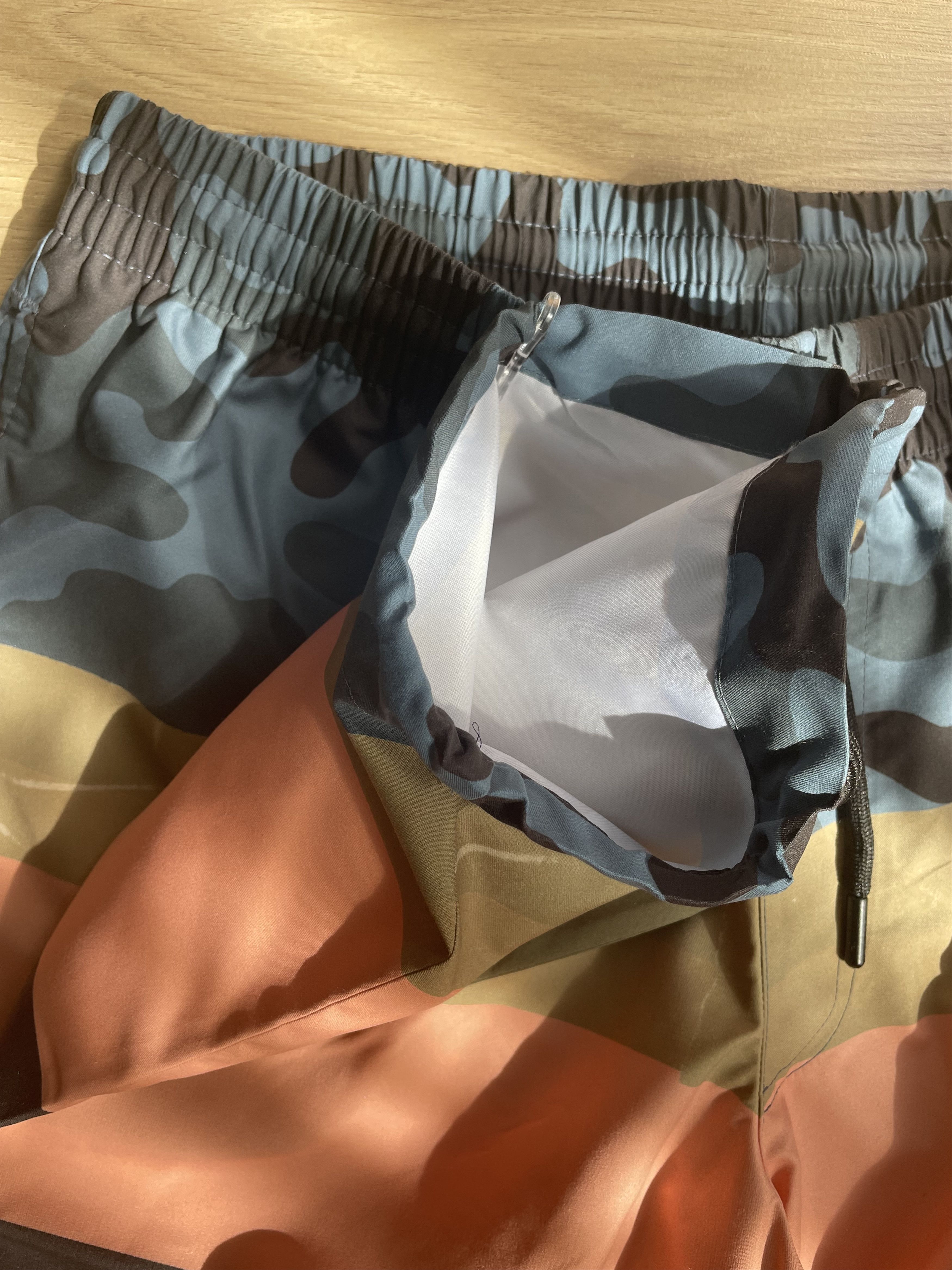 Dries Van Noten DRIES VAN NOTEN PRINTED CAMO NYLON BERMUDA SHORTS Size US 34 / EU 50 - 4 Thumbnail