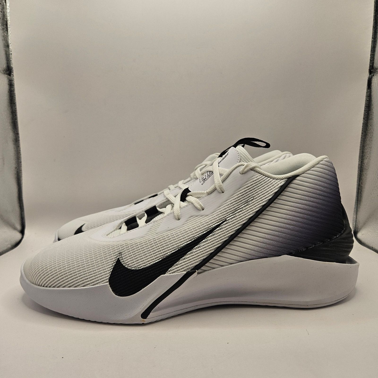 Nike NIKE MEN'S 11 G.T. JUMP ACADEMY WHITE BLACK METALLIC SILVER Size US 11 / EU 44 - 2 Thumbnail
