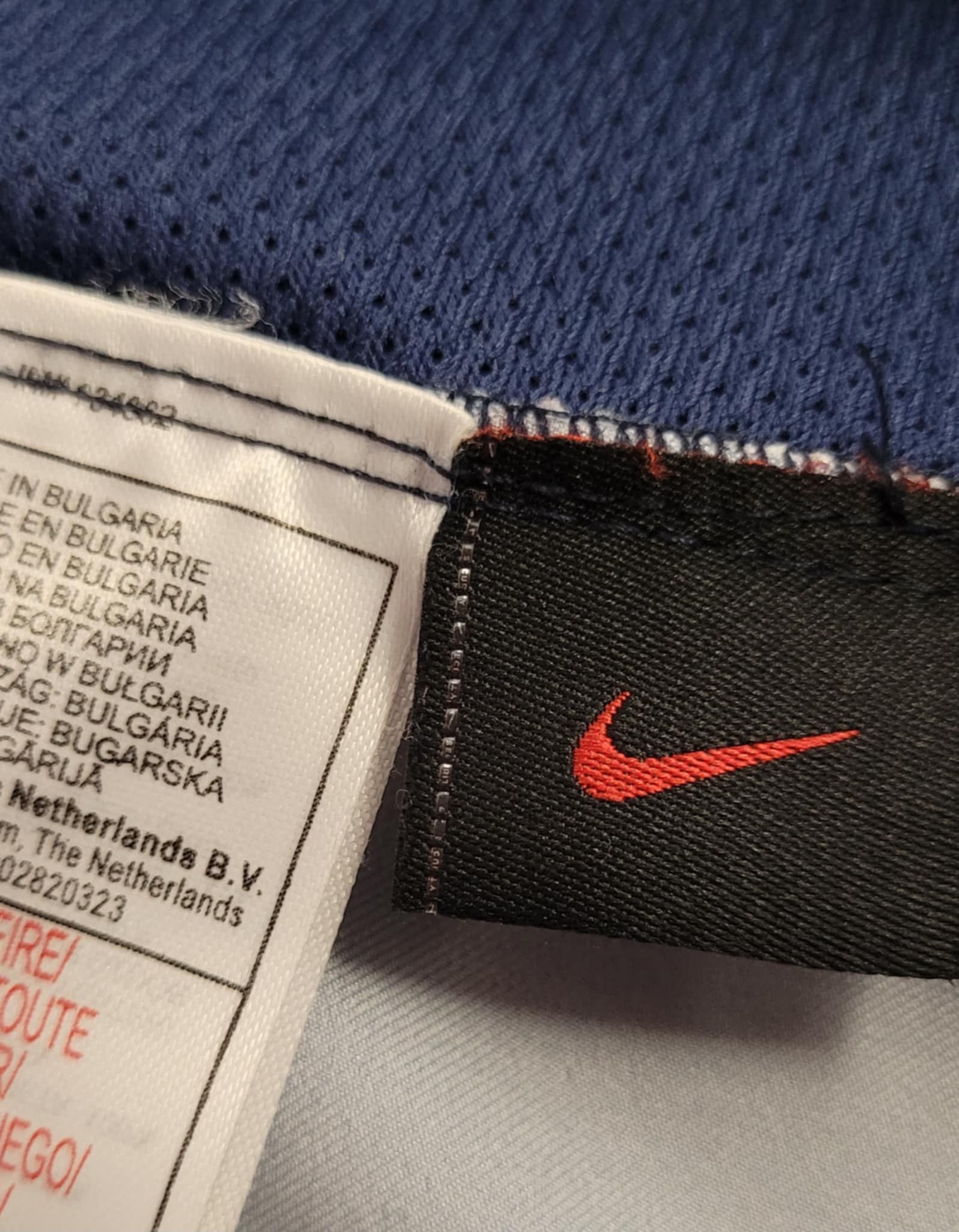 Nike Psg 2004/2005 Jersey L Vintage Size US L / EU 52-54 / 3 - 5 Thumbnail