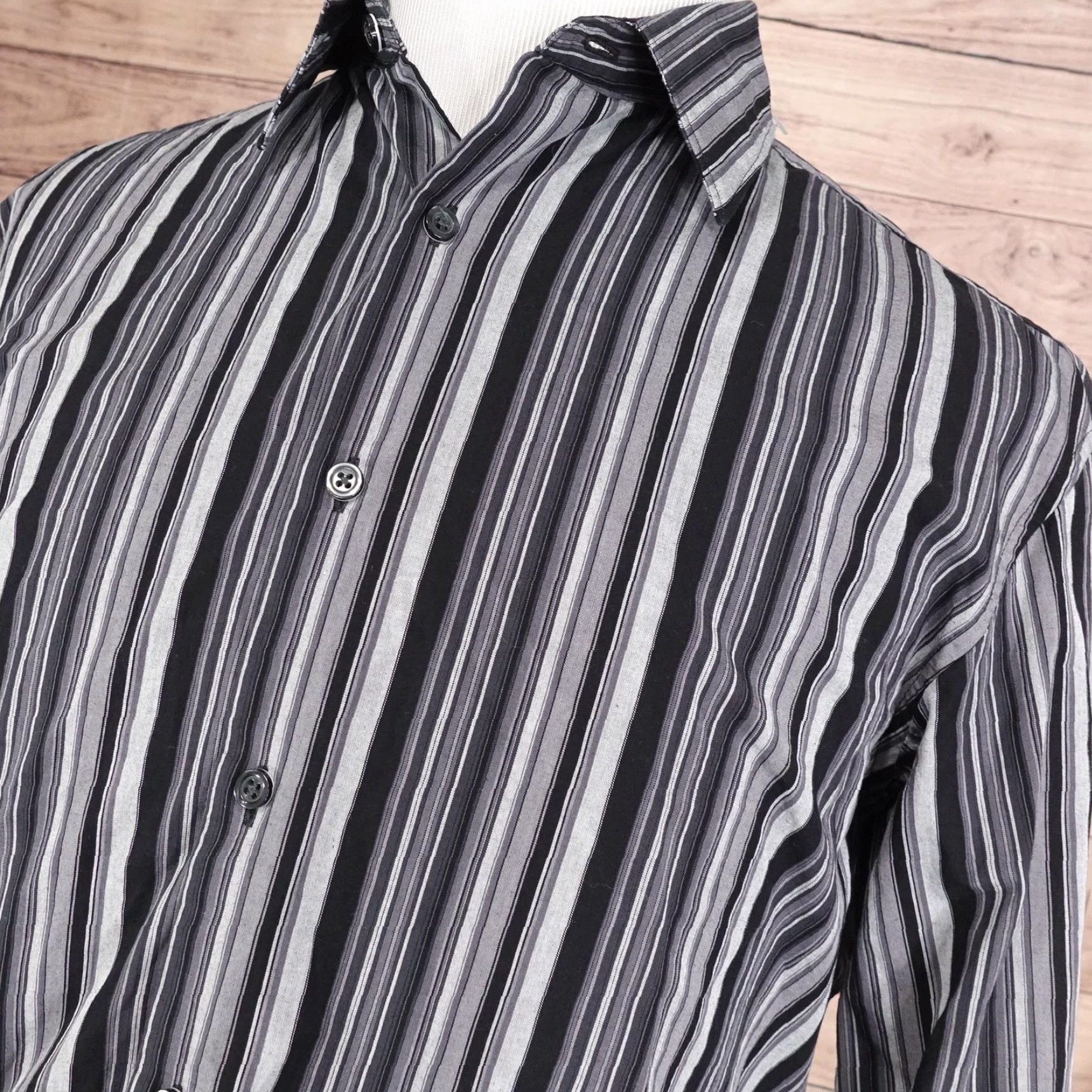Liz Claiborne Claiborne Dress Shirt Mens L Black Stripe 100% Cotton Long Sleeve Button-Front Casual Shirt Size US L / EU 52-54 / 3 - 2 Thumbnail