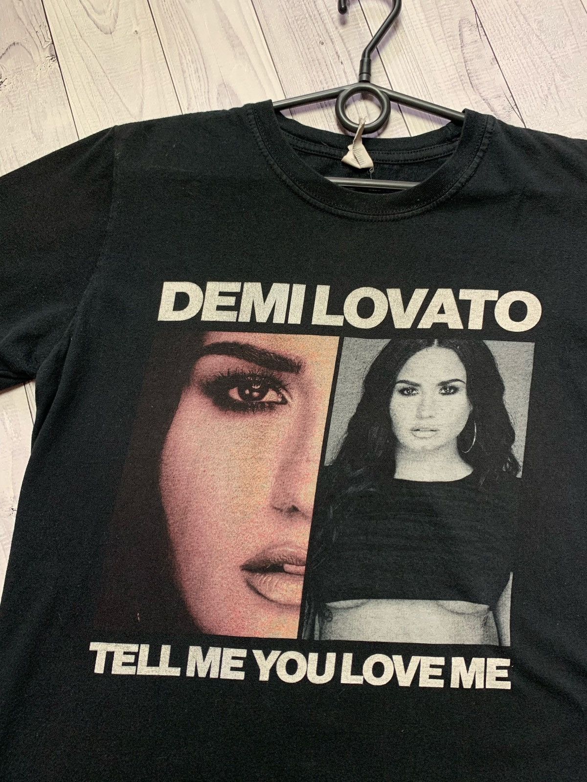 Band Tees × Vintage Demi lovato vintage rock T-shirt tee Size M Size US M / EU 48-50 / 2 - 3 Thumbnail