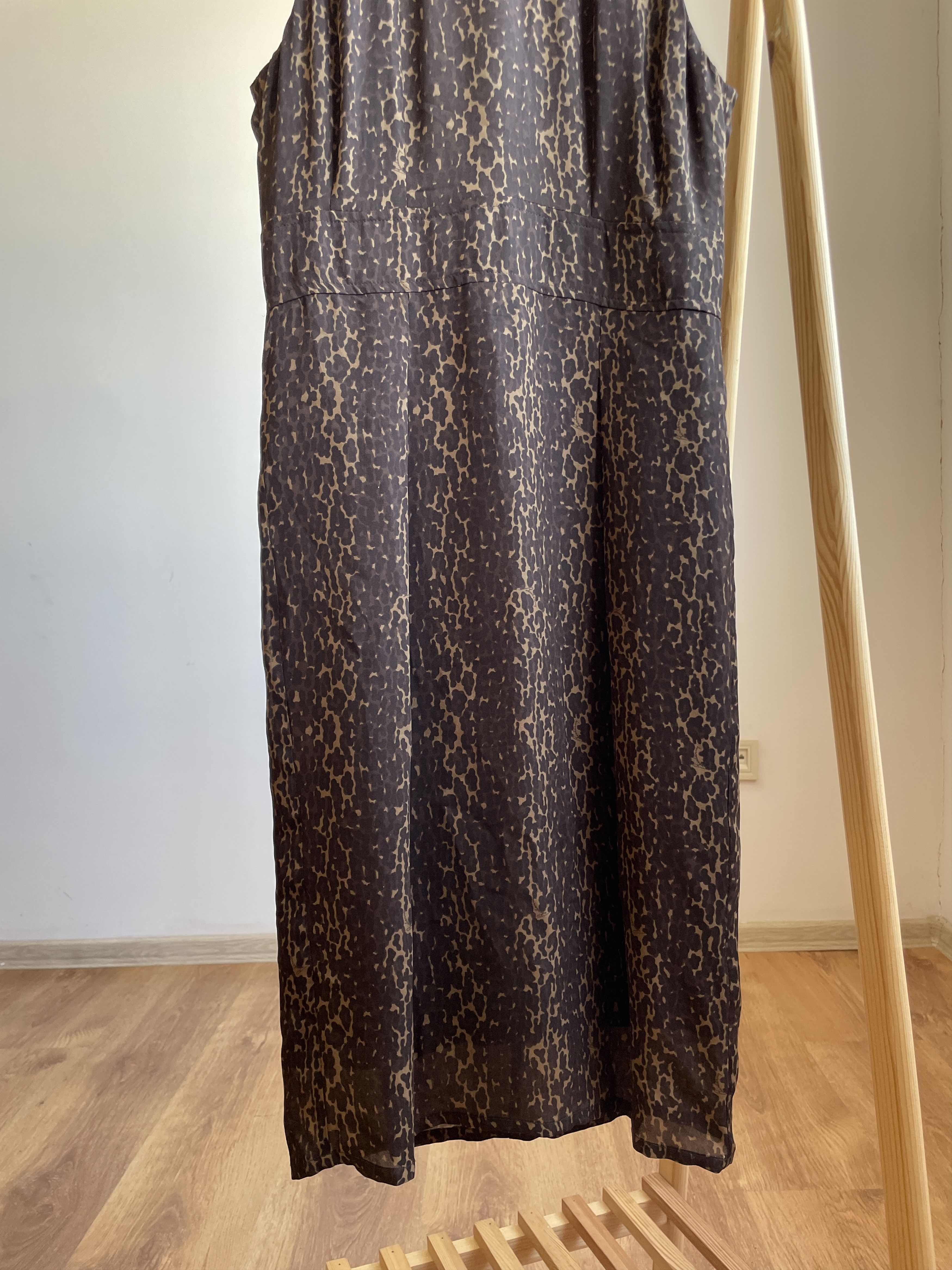 Burberry Burberry Leopard Print Silk Tank Dress Size M / US 6-8 / IT 42-44 - 4 Thumbnail