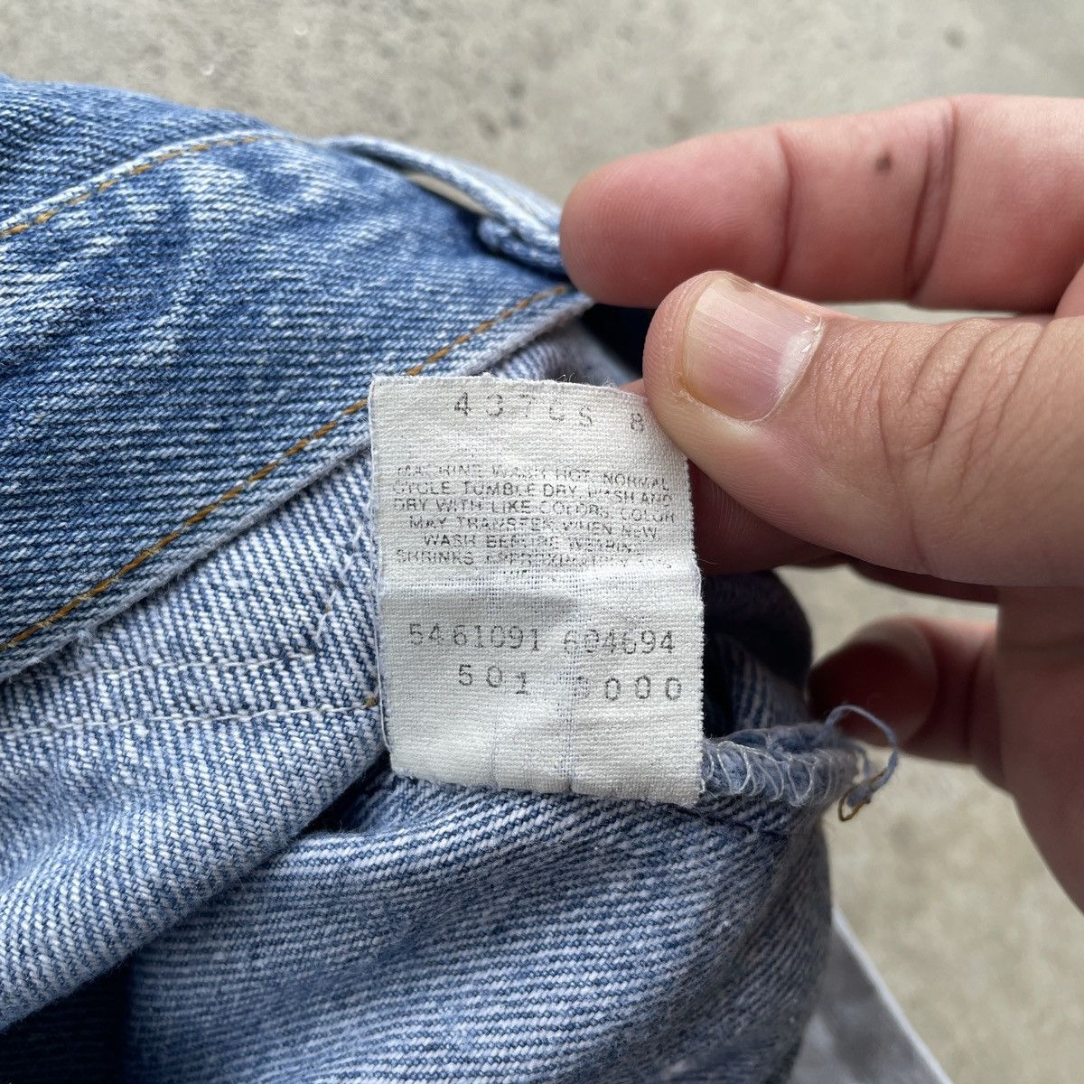 Levi's Vintage Clothing 90s Vintage Levi’s 501 USA THRASHED Sick Denim Jeans Pants Size US 37 - 10 Thumbnail