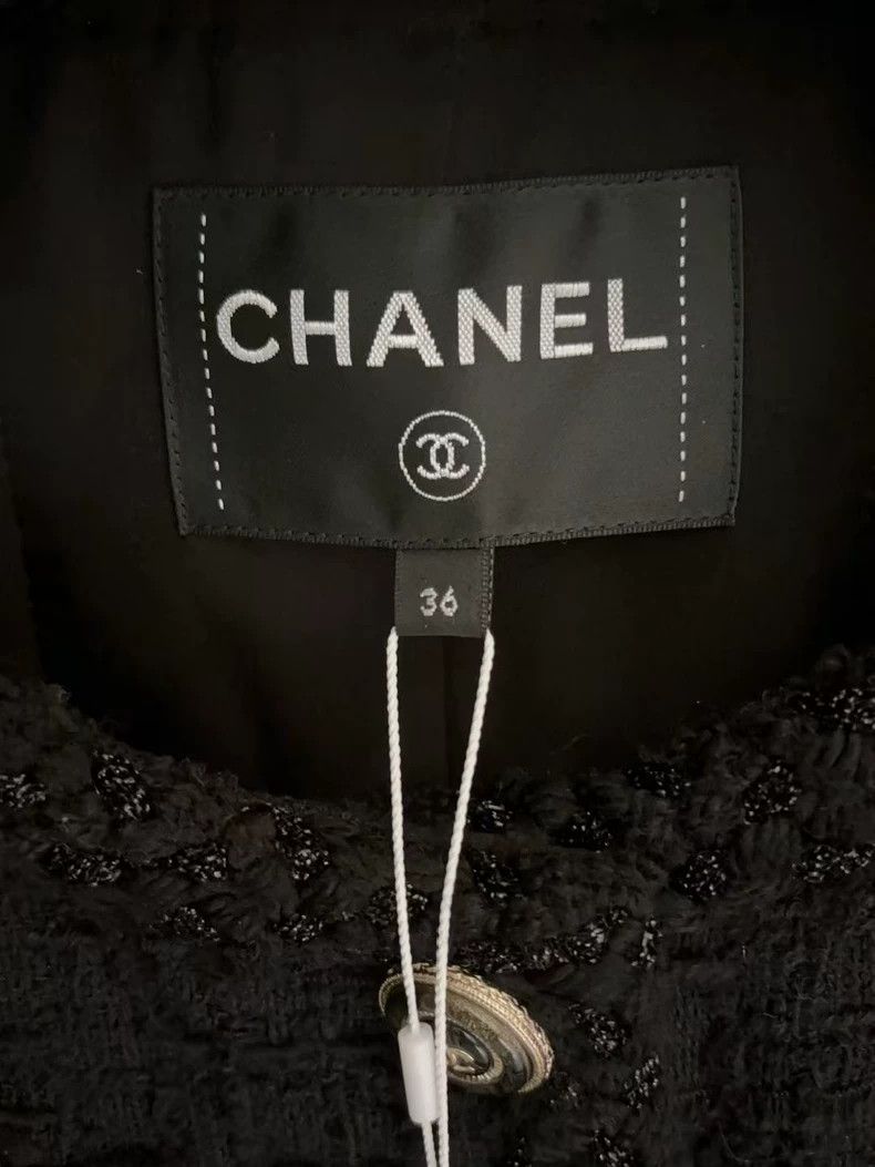 Chanel Chanel 20B classic black two-pocket woven jacket Size XS / US 0-2 / IT 36-38 - 5 Thumbnail