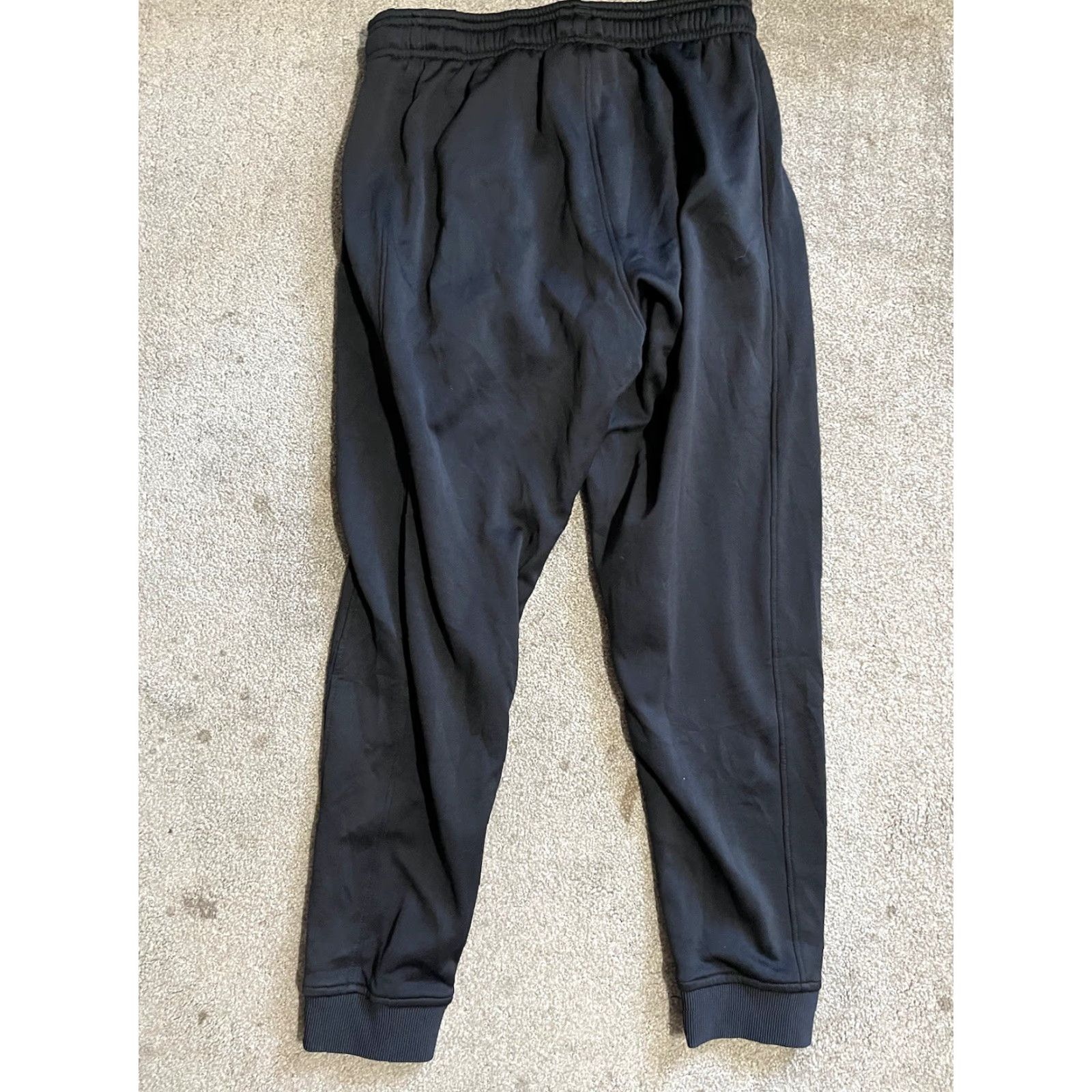 Under Armour Under Armour ColdGear Sweatpants Men’s M Black Pants Regular Size Medium Gym & Training Floorwear Size US 31 - 3 Thumbnail
