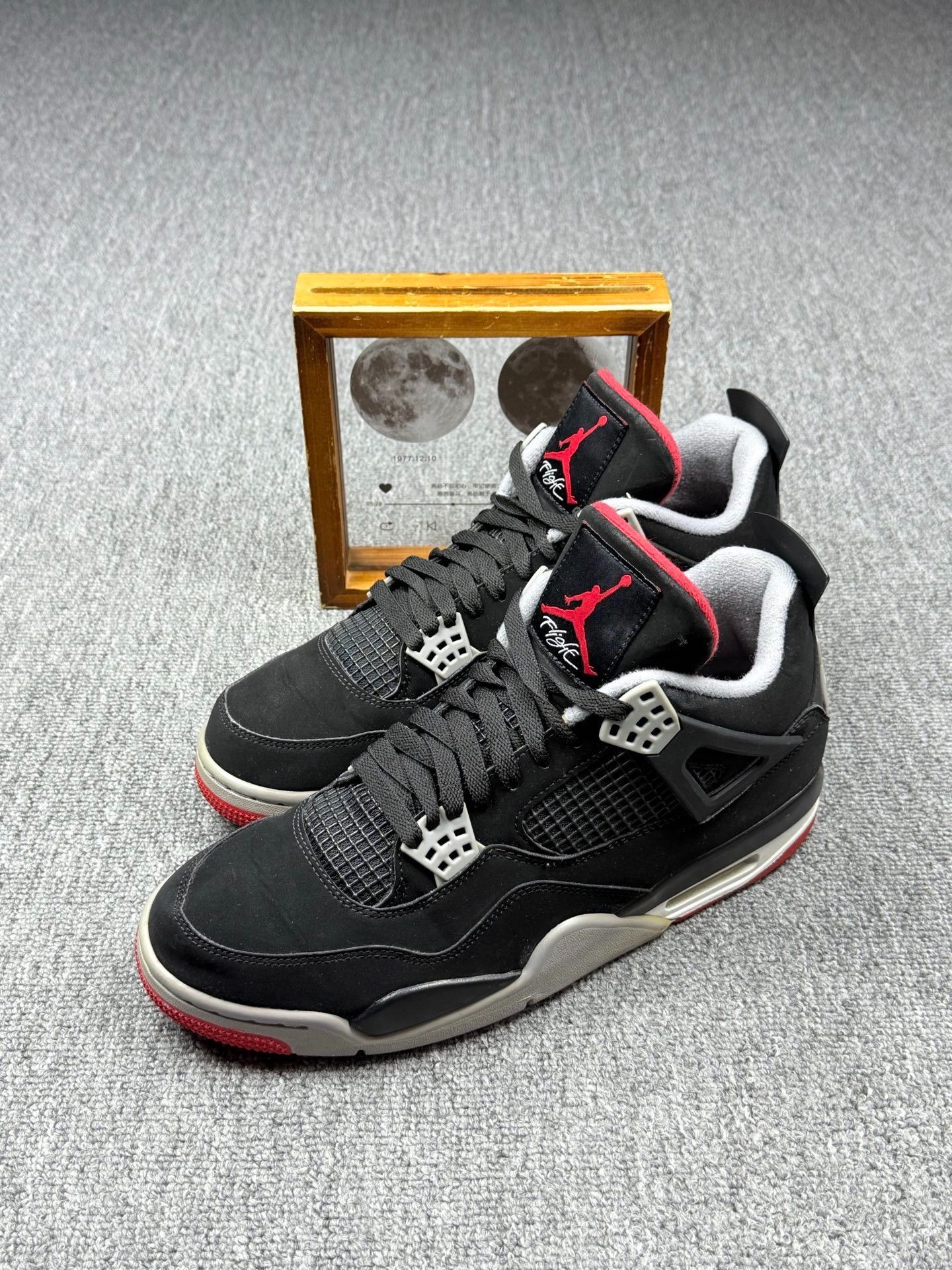 Nike Nike AJ4 Black Lowtop Sneakers 12 Men Size US 12 / EU 45 - 1 Thumbnail
