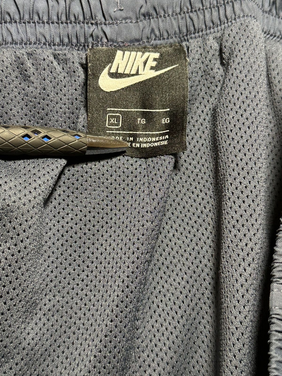 Nike Vintage Nike Navy Blue Sportswear Shorts Size US 38 / EU 54 - 4 Thumbnail