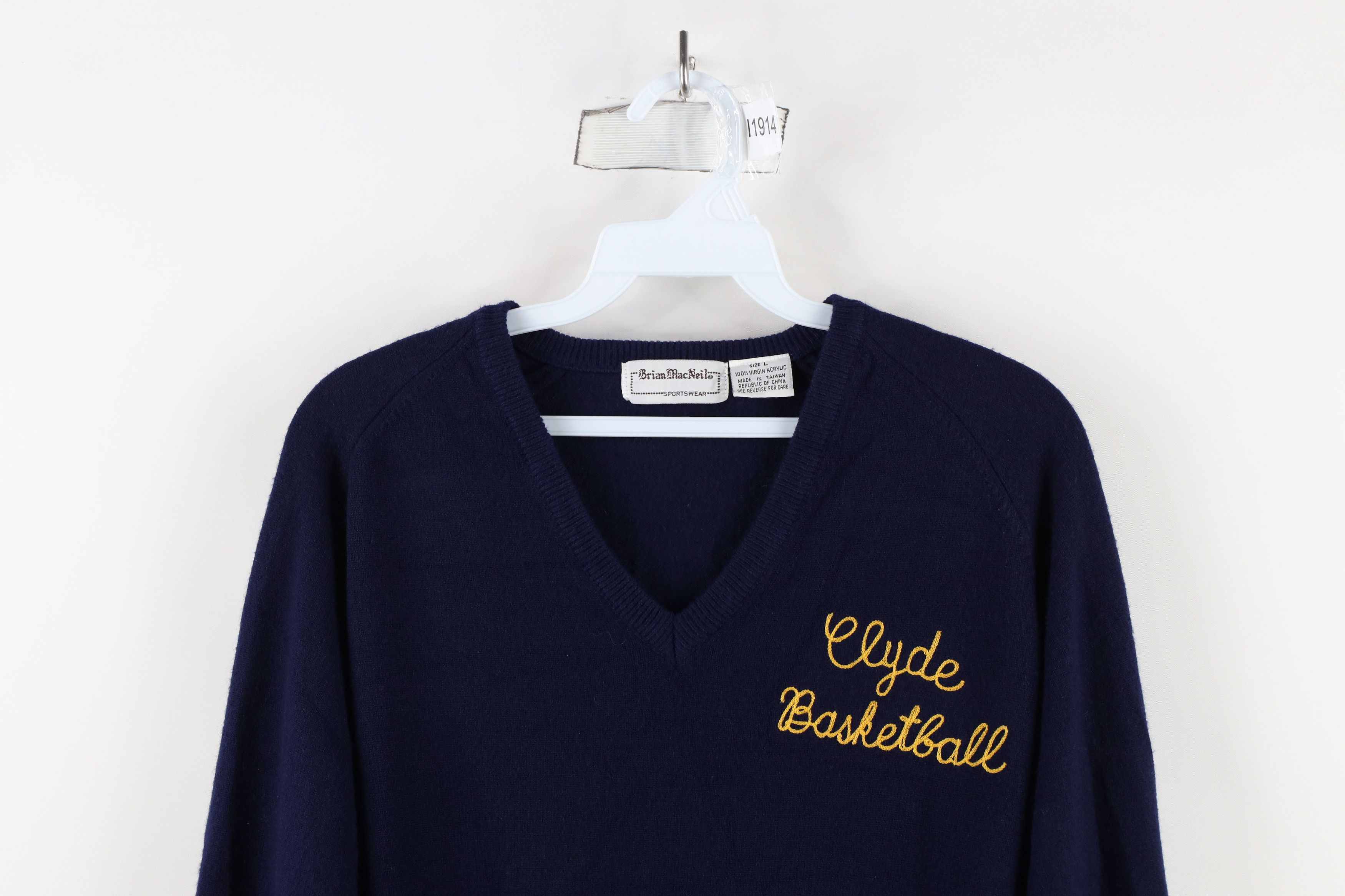 Vintage Vintage 70s Streetwear Stitch Clyde Basketball Knit Sweater Size US L / EU 52-54 / 3 - 2 Thumbnail