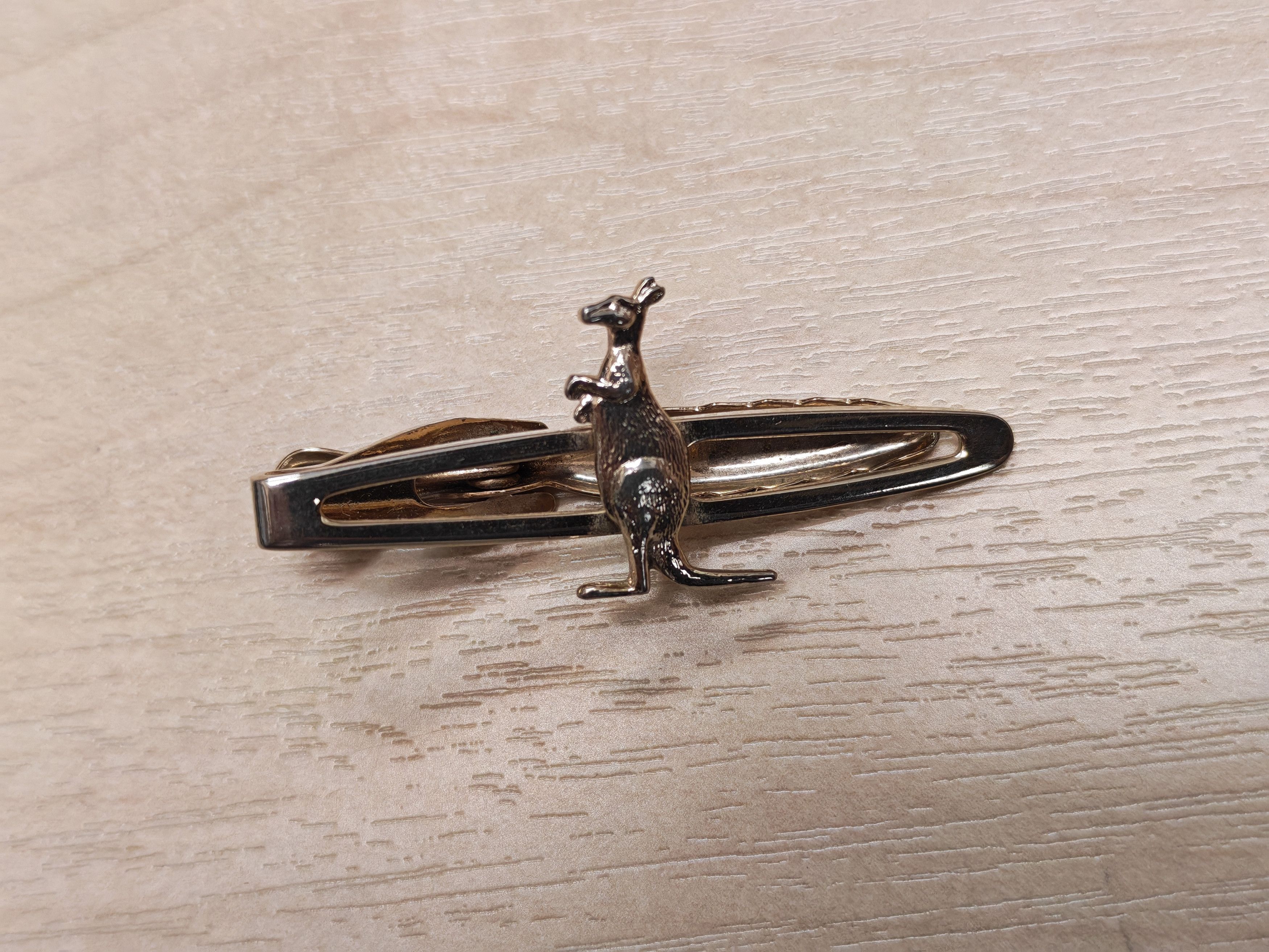 Other Vintage kangaroo tie clip. Silver-tone metal. UK, 1970s. Size ONE SIZE - 1 Thumbnail