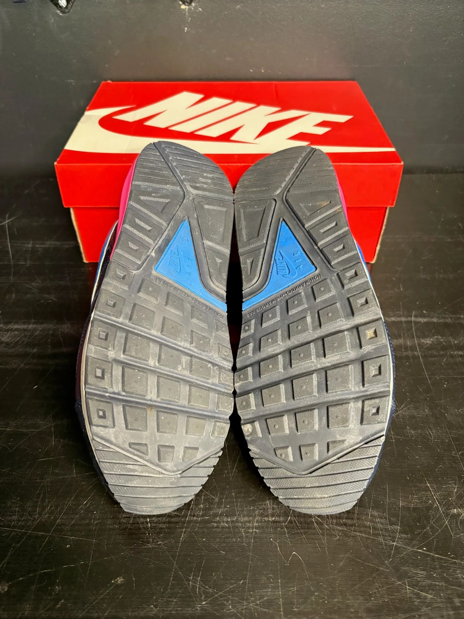 Nike Nike Air Max IVO GS "Obsidian Pink" **PRE-OWNED** - Size 7 Size US 7 / EU 40 - 5 Thumbnail
