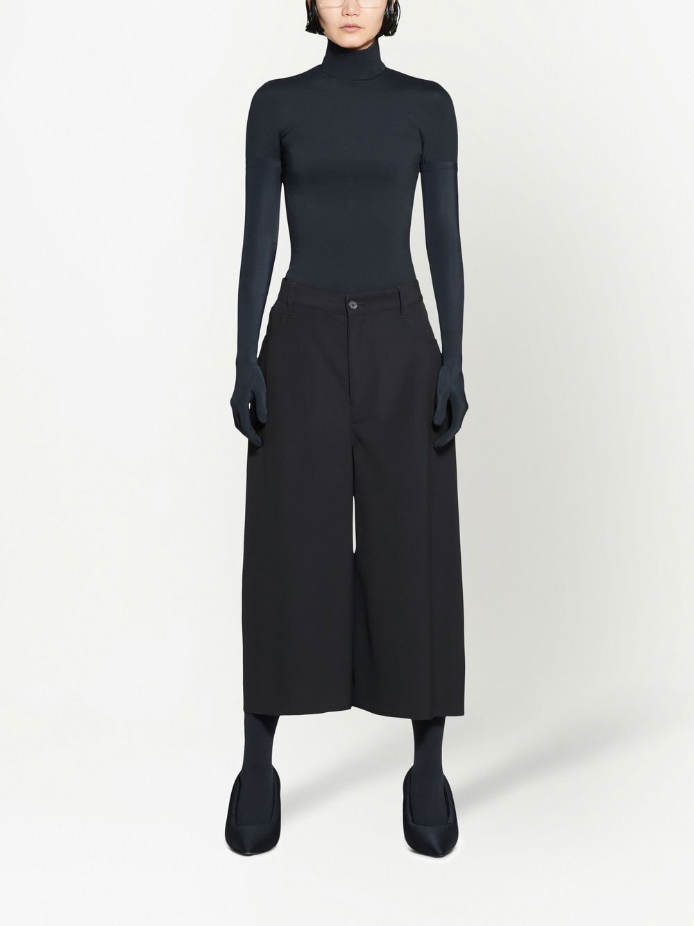 Balenciaga o1w1db10625 Loose Shorts in Black Size 26" / US 2 / IT 38 - 3 Thumbnail