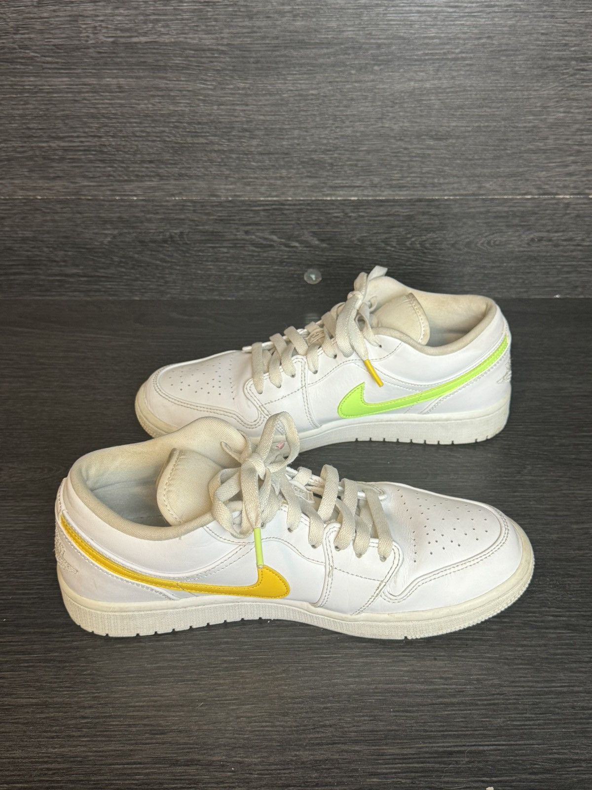 Jordan Brand Jordan 1 Low White Multi-Color Swoosh Size US 9 / EU 42 - 3 Thumbnail