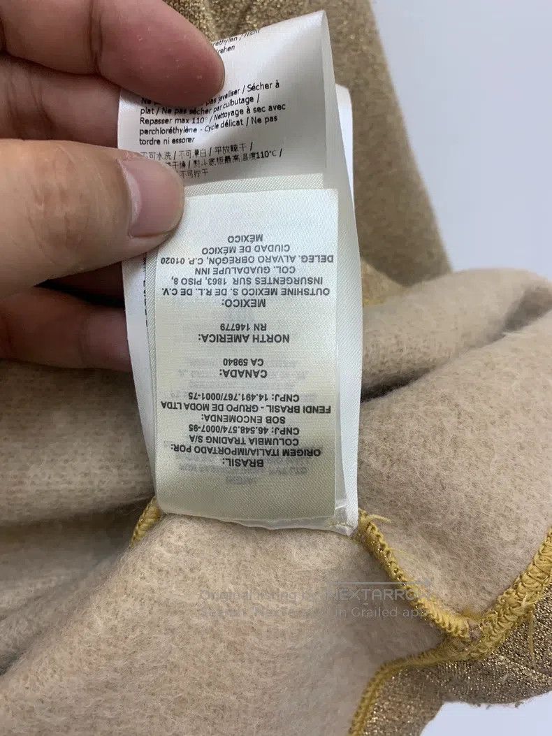 Fendi Fendi Golden Short-sleeve, Gold Knit Size M / US 6-8 / IT 42-44 - 9 Thumbnail
