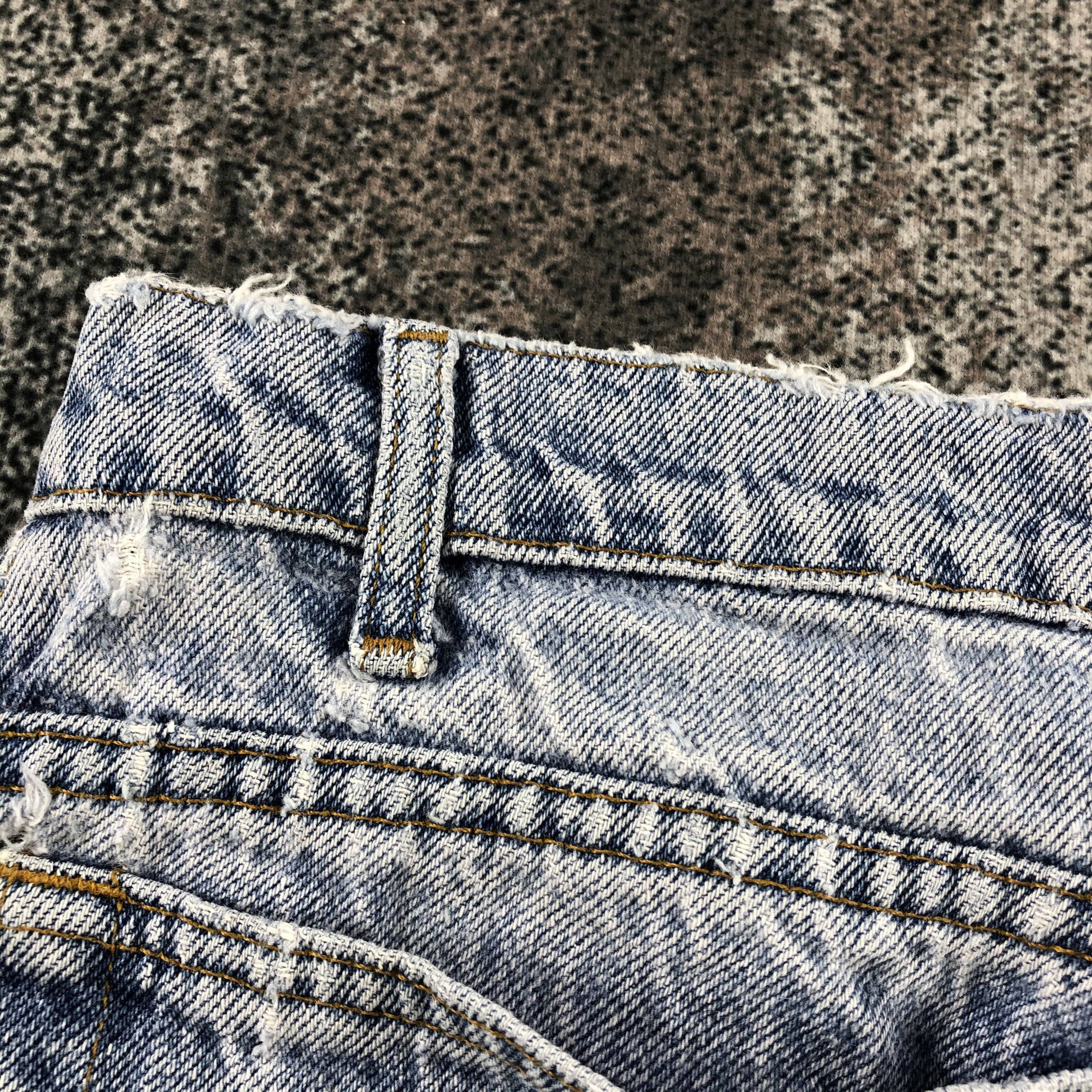 Levi's Vintage 90s Levis 550 Jeans Medium Wash Denim KJ928 Size US 33 - 9 Thumbnail