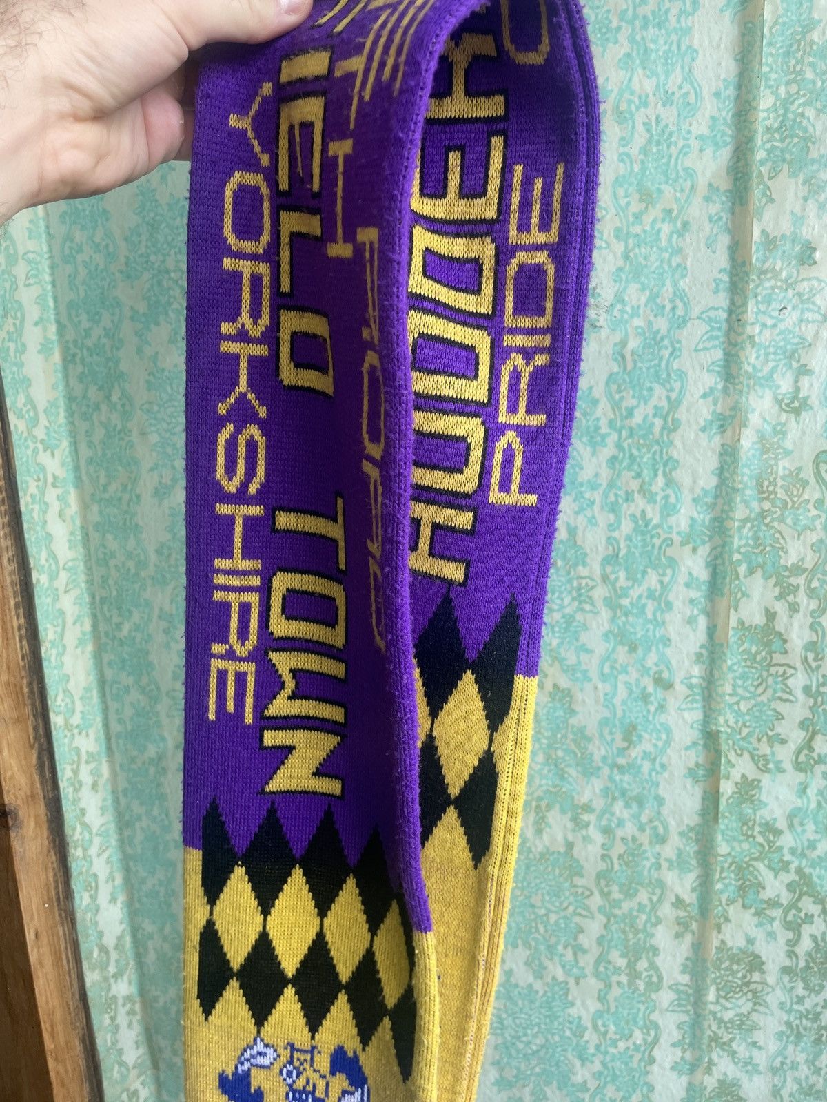Vintage Vintage Huddersfield Town FC Pride of Yorkshire soccer scarf Size ONE SIZE - 7 Thumbnail